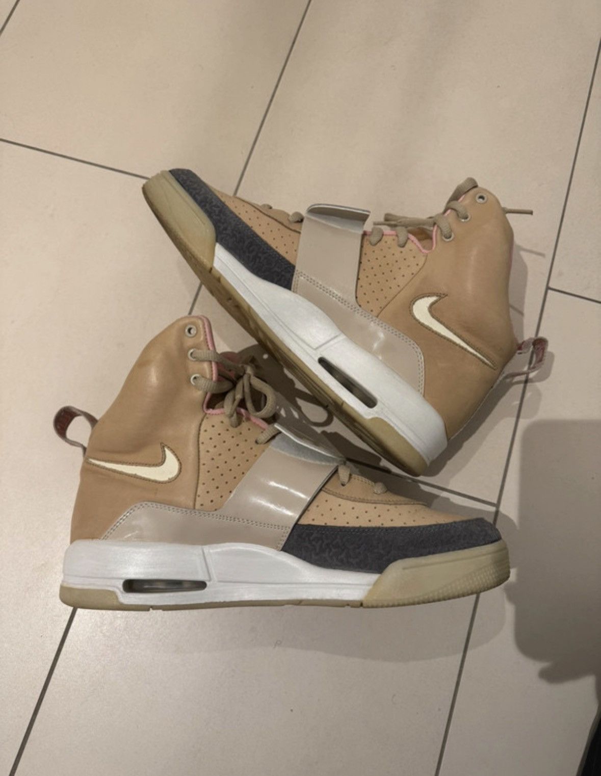 Yeezy Yeezy Nike Air 1 Net/Tan Size US 11 / EU 44 - 6 Thumbnail