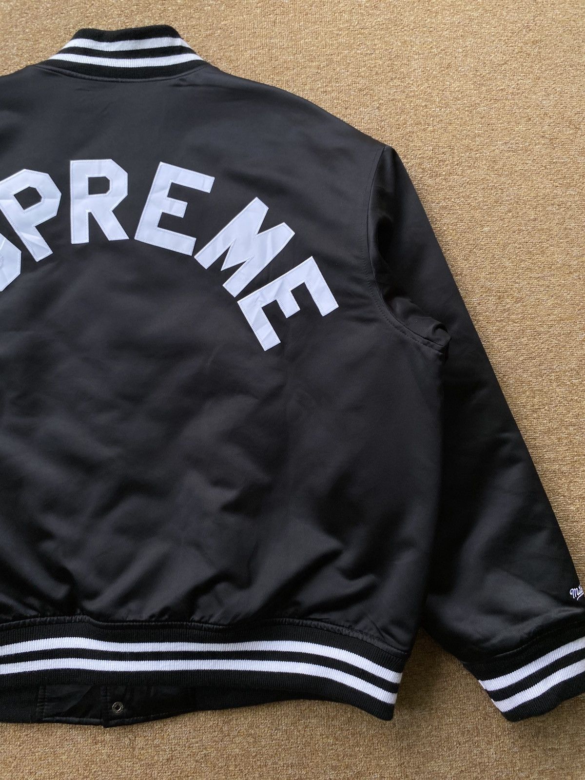 Mitchell & Ness × Supreme SUPREME MITCHELL & NESS VARSITY SIZE XL Size US XL / EU 56 / 4 - 15 Thumbnail