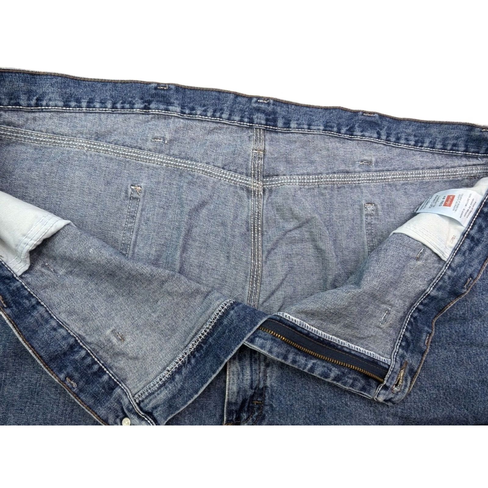 Wrangler Wrangler Men's Cargo Denim Shorts 48 Reg 10" Inseam Blue 100% Cotton Front Zip Button Pockets Cargo Style Belt Loops Vintage: No Size US 32 / EU 48 - 6 Thumbnail
