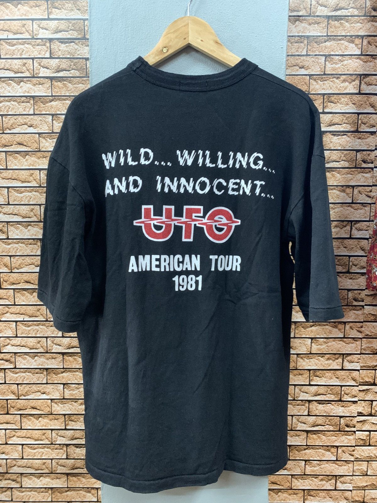 Band Tees Vintage UFO band t-shirt Size US L / EU 52-54 / 3 - 6 Thumbnail