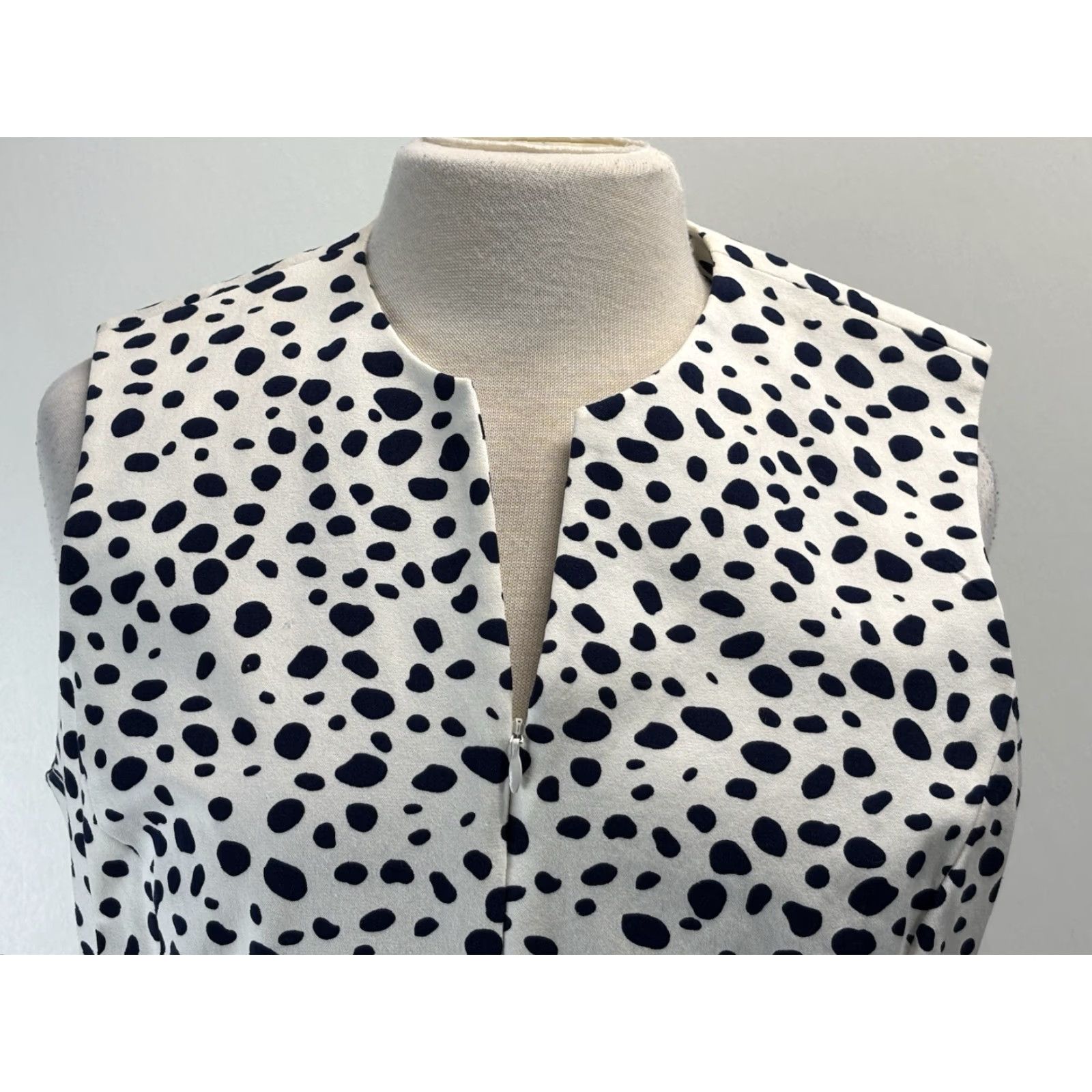 J.McLaughlin J. McLaughlin Hudson Sheath Dress Women’s Size 12 White Navy Polka Dot Casual Sleeveless with Pockets Size XL / US 12-14 / IT 48-50 - 5 Thumbnail