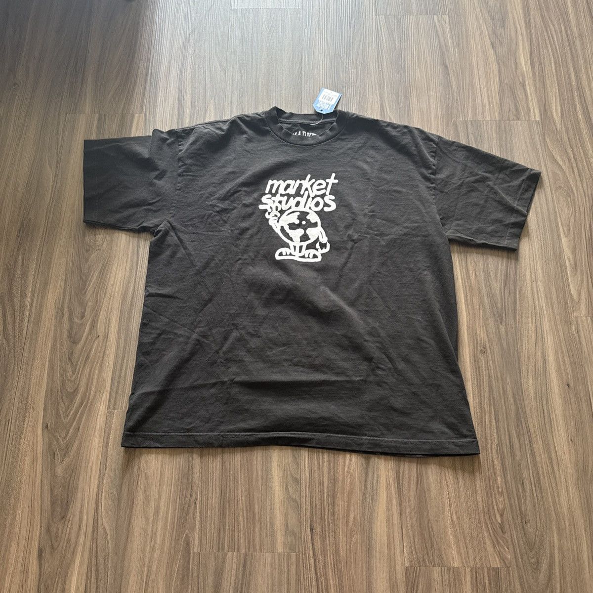 Market MARKET Studios “World Peace” Globe Graphic Tee Black XL Size US XL / EU 56 / 4 - 1 Thumbnail