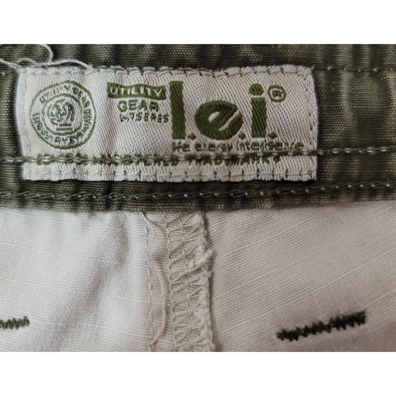 Other LEI Beige Drawstring Waist Capris 7 Juniors Roll Tab Hem Size 33" - 5 Thumbnail