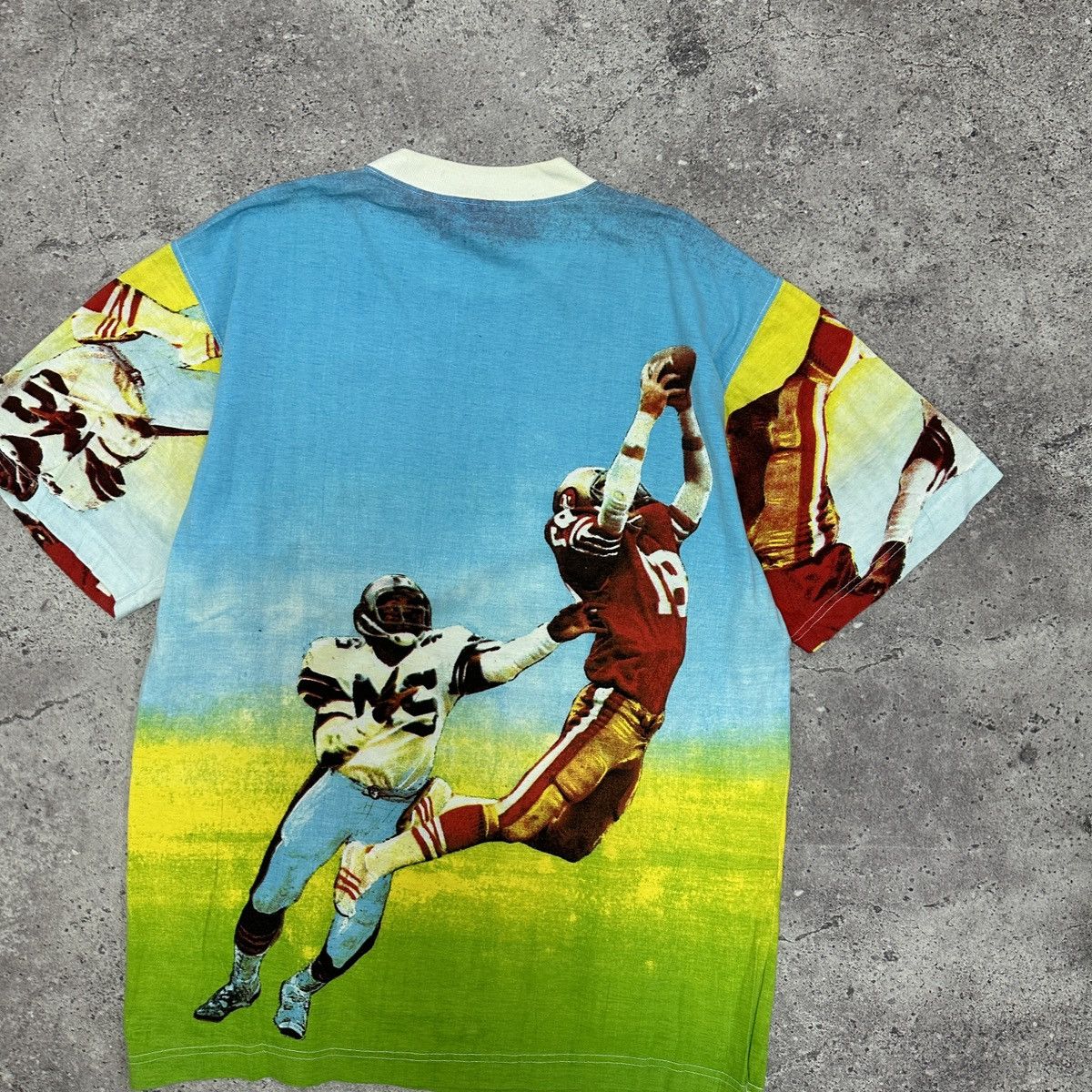 Vintage Vintage 90s American Football AOP rare tee AllOverPrint y2k Size US M / EU 48-50 / 2 - 4 Thumbnail