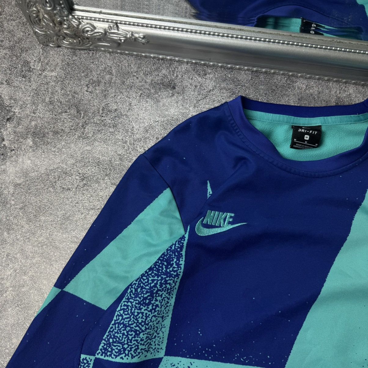 Nike Nike FC Barcelona 2019/20 Training Jersey / Dri-Fit Size US M / EU 48-50 / 2 - 3 Thumbnail