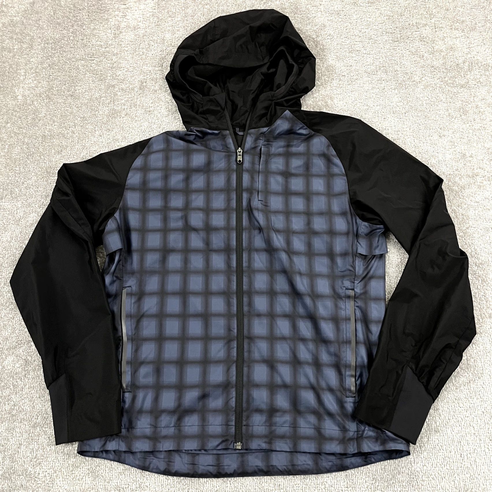 Lululemon LULULEMON Jacket Men Large Black Blue Plaid Pack It Reflective Hood Zip Running Size US L / EU 52-54 / 3 - 3 Thumbnail