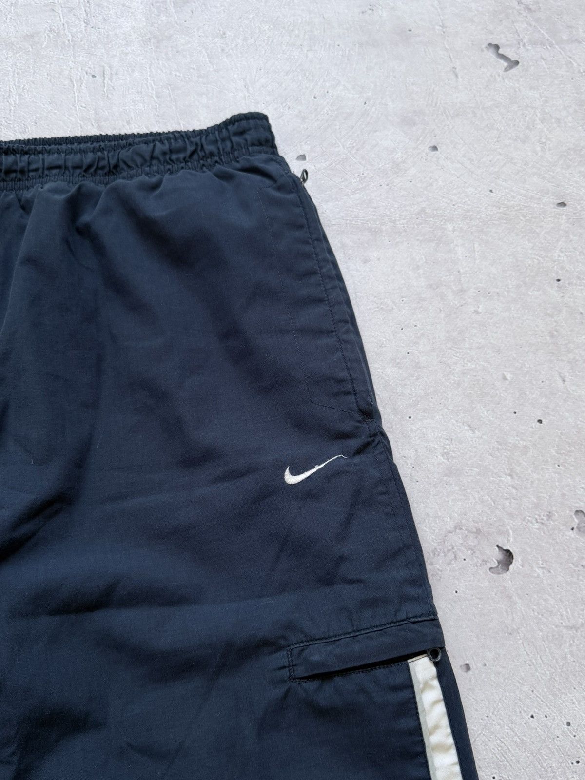 Nike Vintage 00s Nike Baggy Nylon Track Pants Size US 34 / EU 50 - 2 Thumbnail