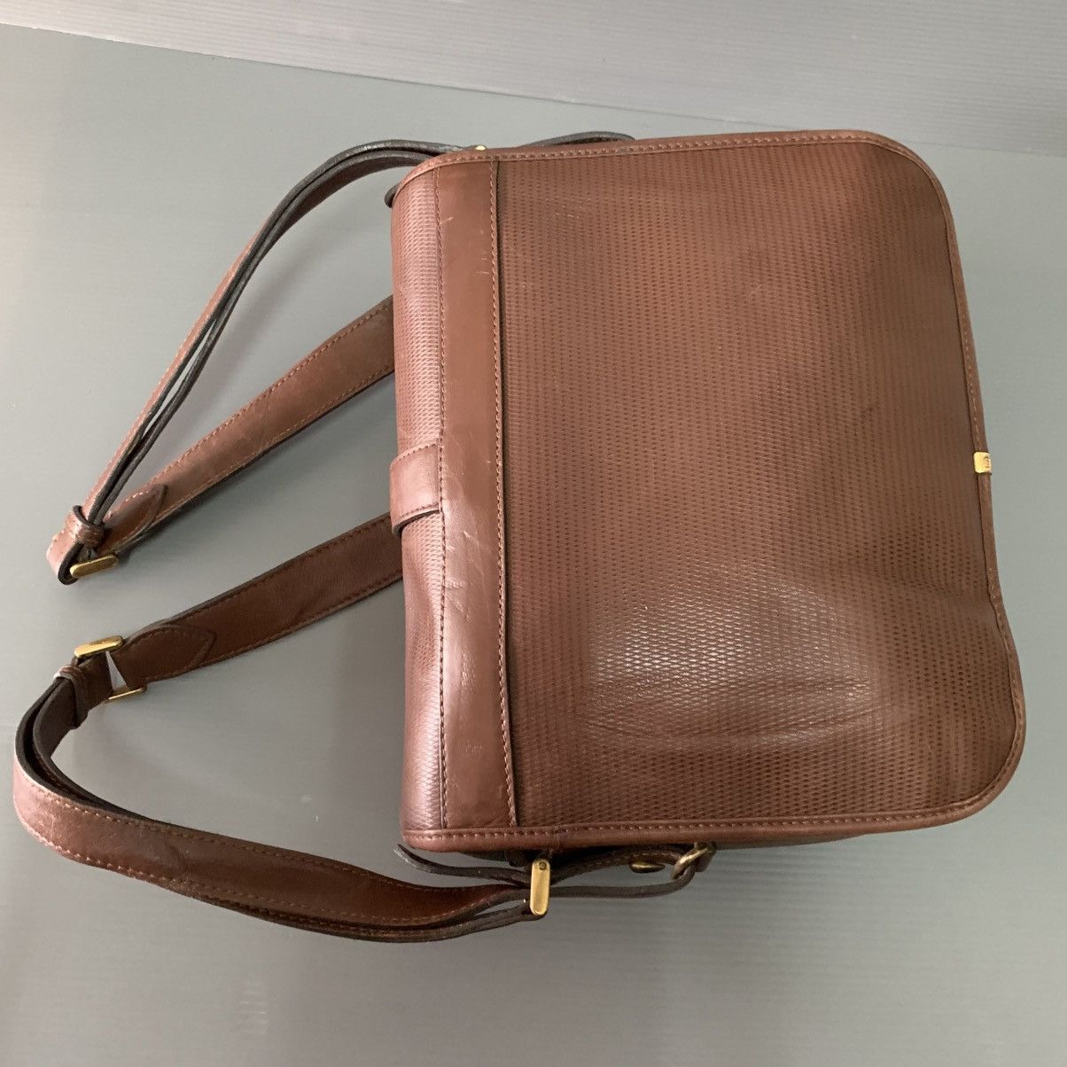 Gucci Gucci Vintage Leather Slingbag Size ONE SIZE - 6 Thumbnail