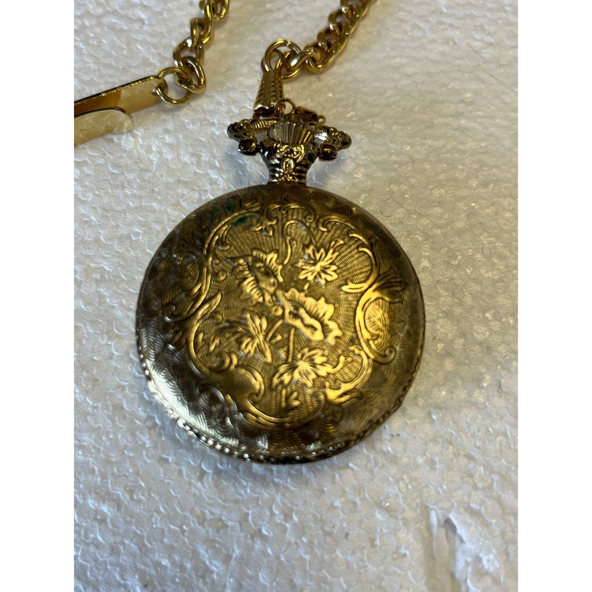 Other Vtg Sergio Valente Gold tone Pocket Watch With Chain Size ONE SIZE - 5 Thumbnail