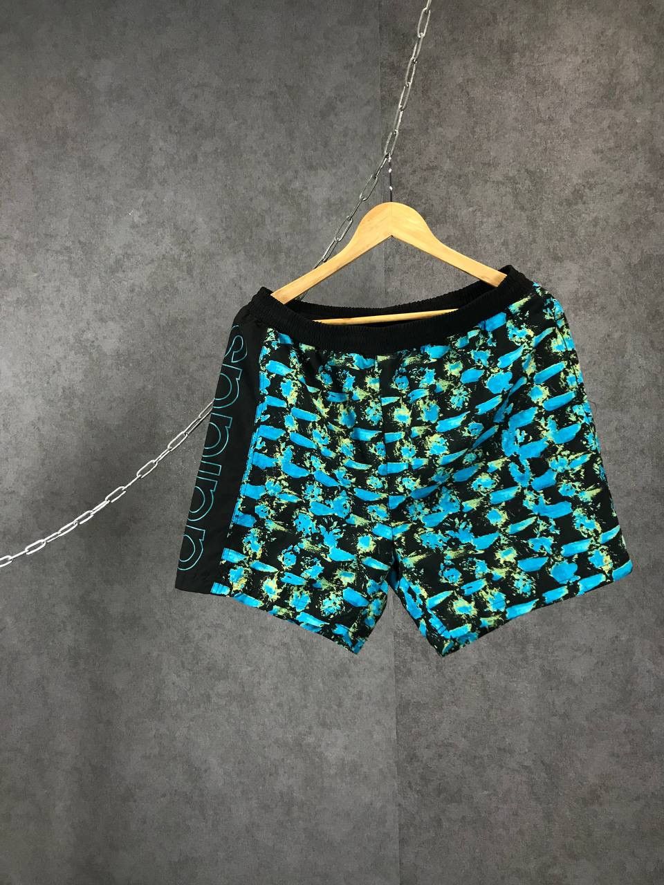 Vintage Adidas vintage crazy shorts Size US 34 / EU 50 - 1 Thumbnail