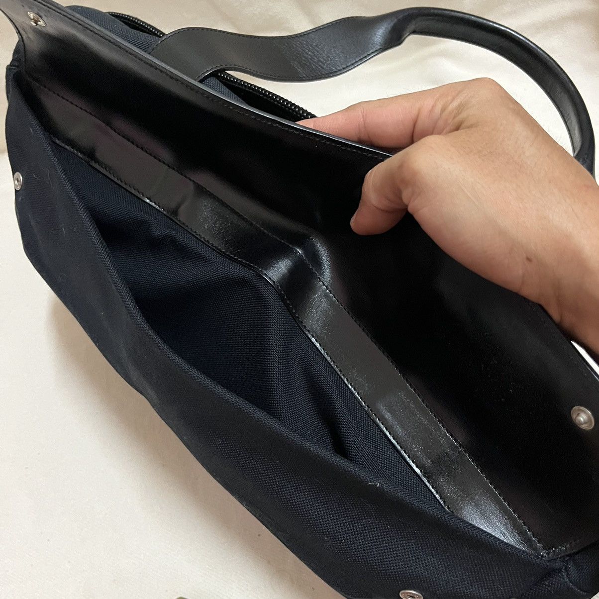 Helmut Lang × Japanese Brand × Vintage Authentic Helmut Lang Leather Shoulder Bag Size ONE SIZE - 8 Thumbnail