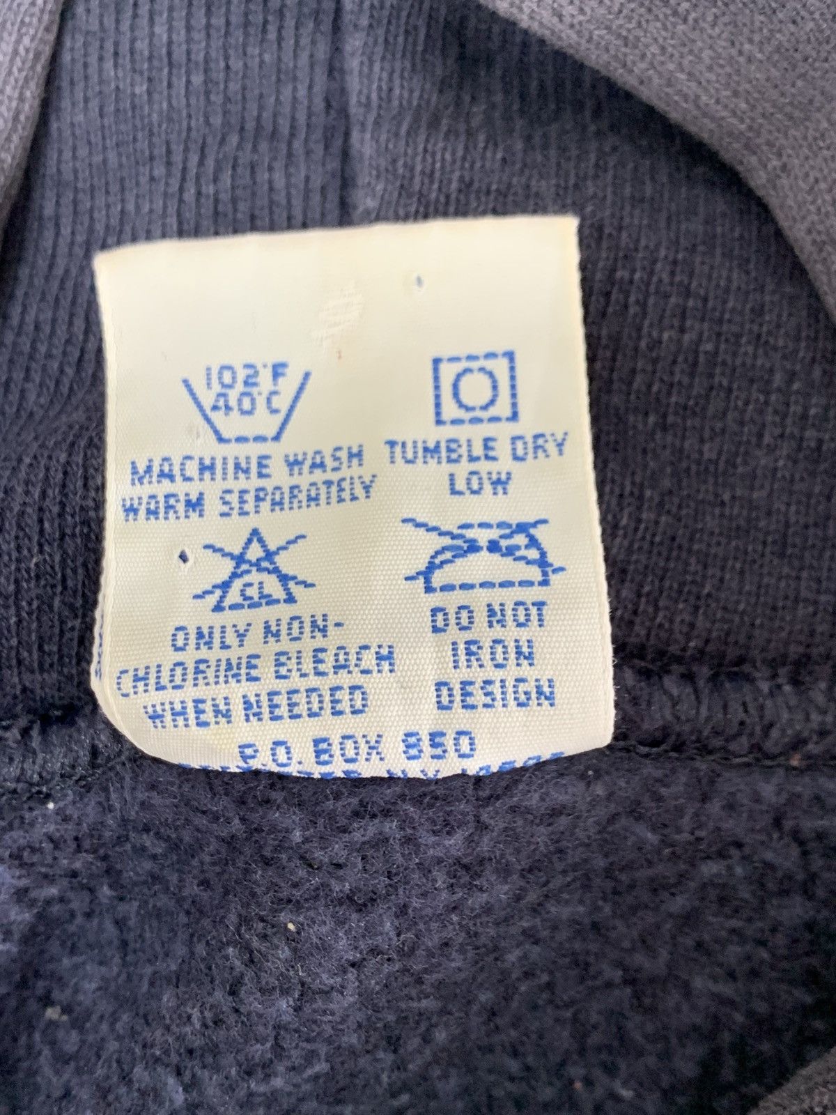 Vintage 80-90s champion reverse weave vintage faded style hoodie Size US L / EU 52-54 / 3 - 10 Thumbnail