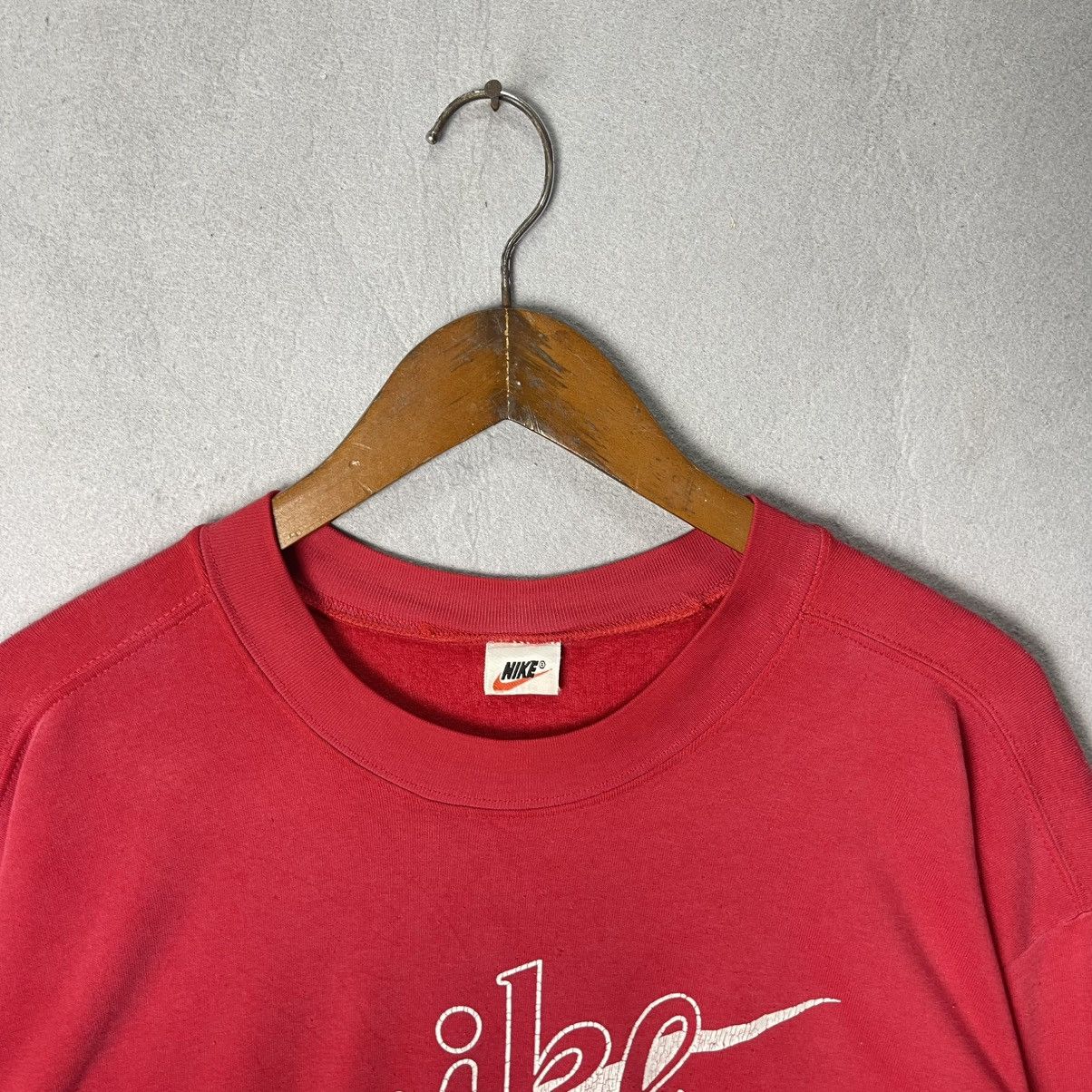 Nike Vintage Nike Script Swoosh Crewneck Sweatshirt Red Size US XL / EU 56 / 4 - 2 Thumbnail