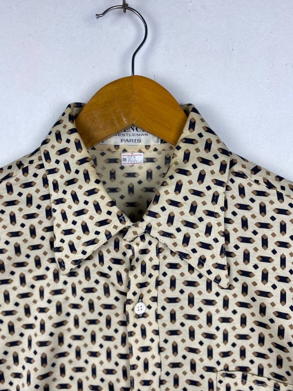 Givenchy vintage retro givenchy shirt very nice design Size US M / EU 48-50 / 2 - 2 Thumbnail