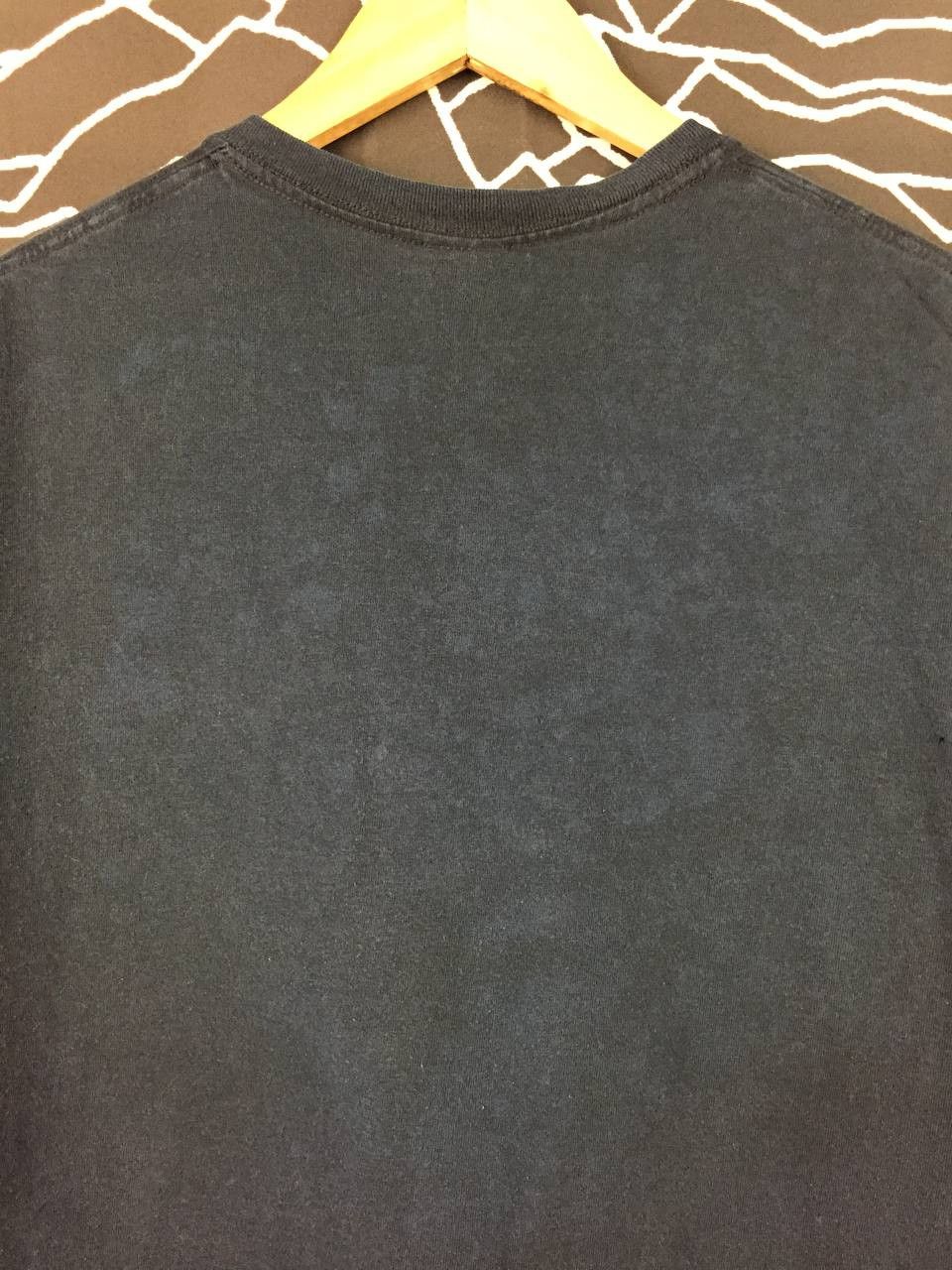 Gildan Escape Room L.A. Distressed Logo Promotional Tee Size US L / EU 52-54 / 3 - 6 Thumbnail