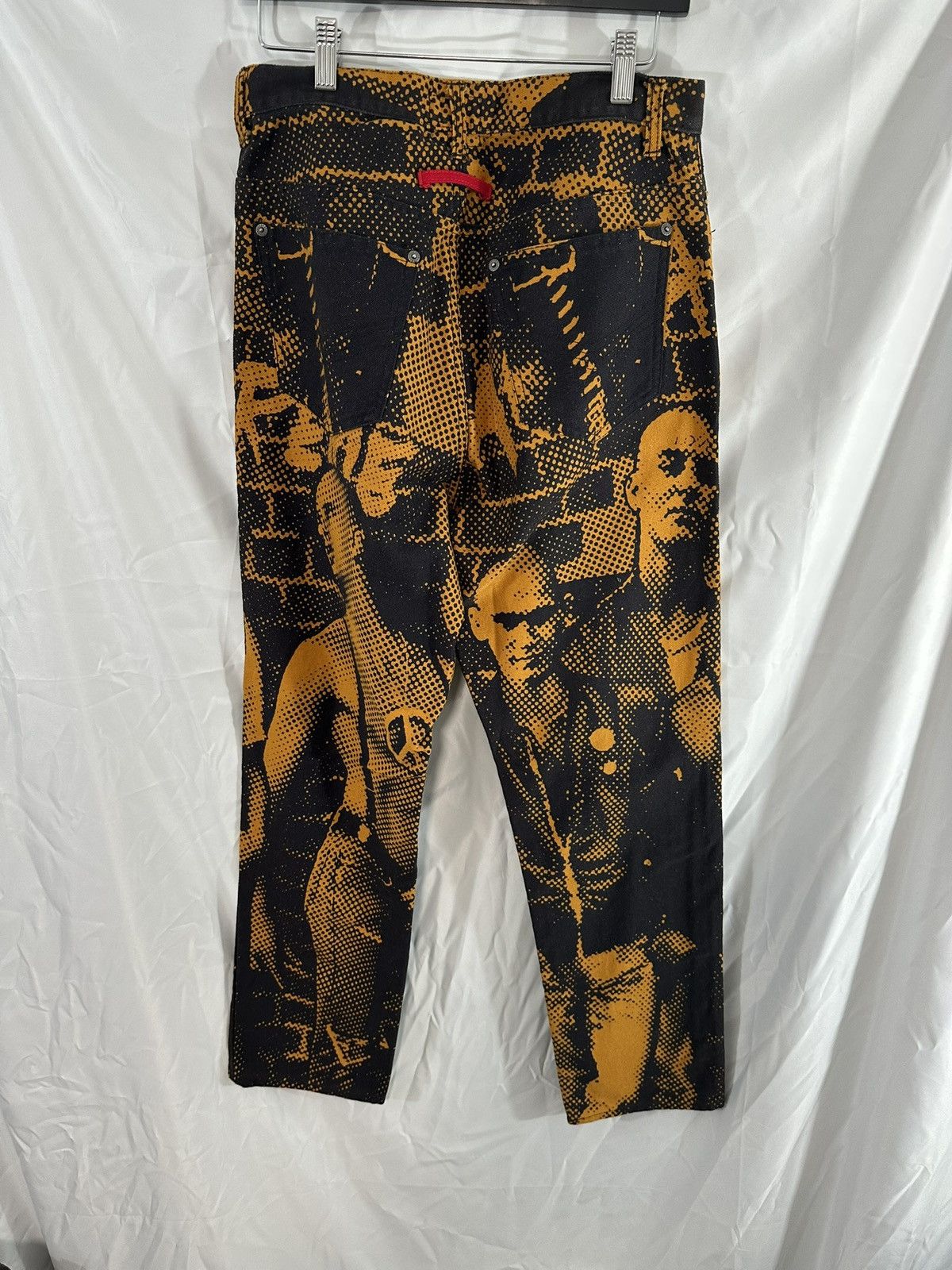 Jean Paul Gaultier × Supreme Supreme x Jean Paul Gaultier Racism Size US 30 / EU 46 - 9 Thumbnail