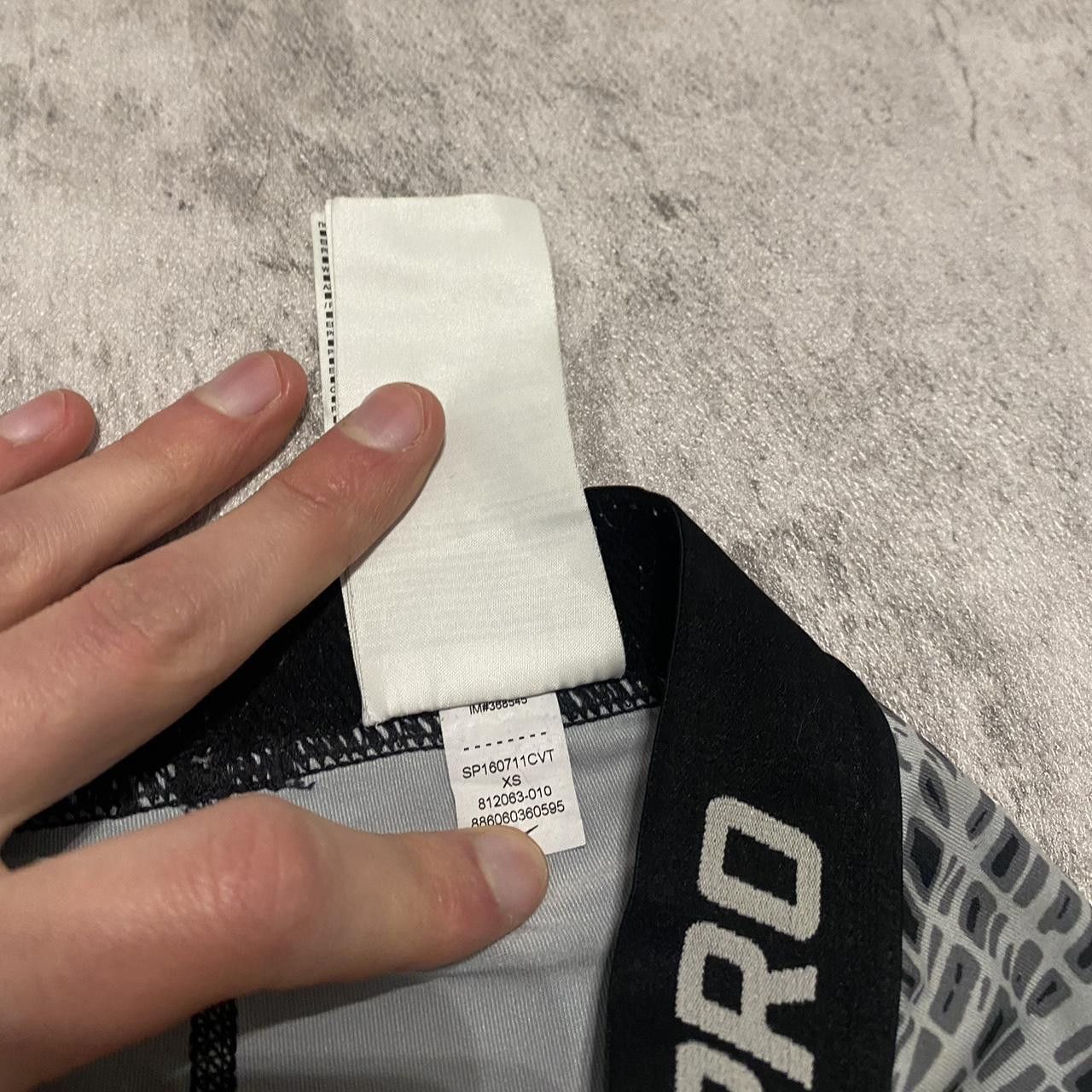 Nike Nike Pro black and white sportswear leggings Size US XS / EU 42 / 0 - 6 Thumbnail