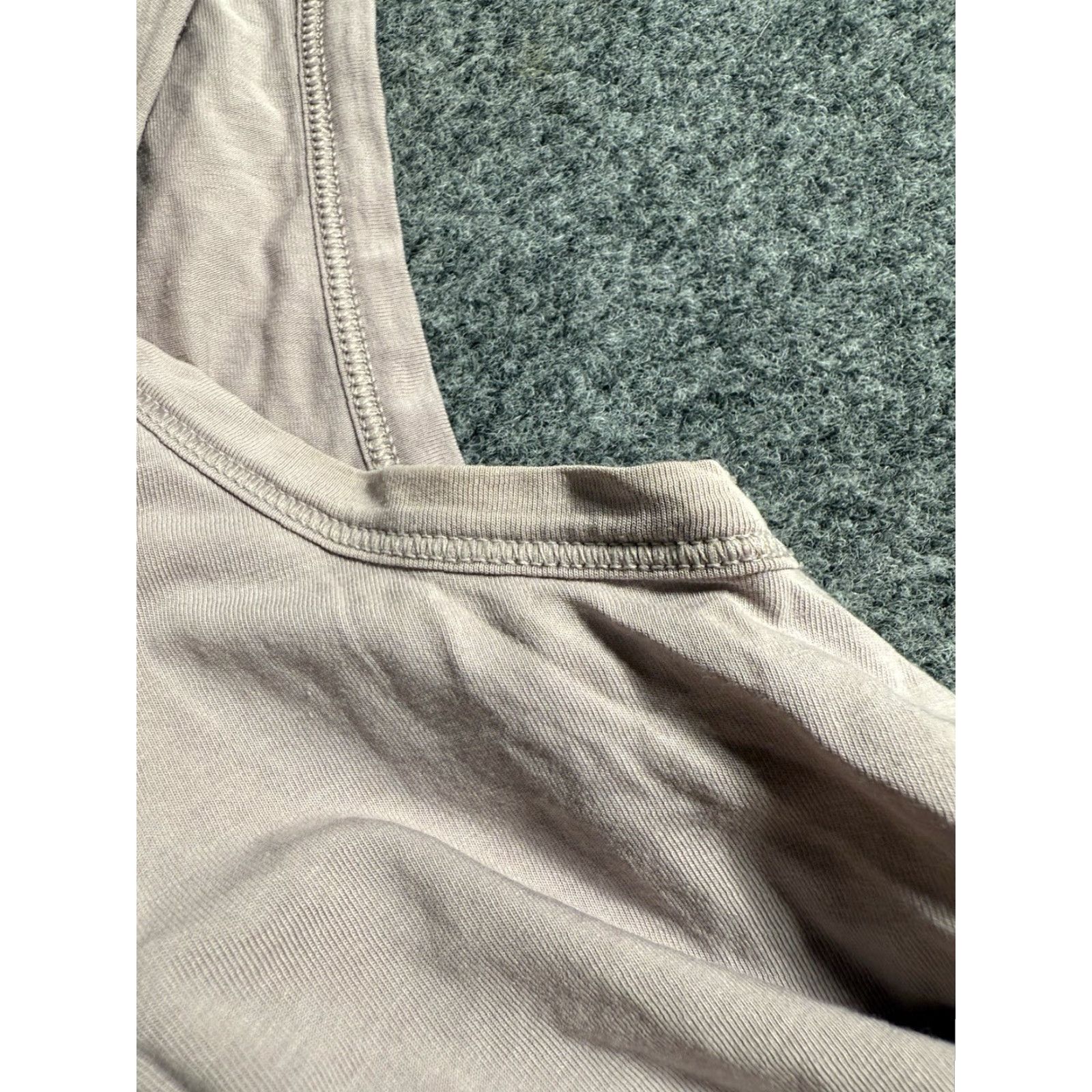 Lululemon Lululemon Tank Light Pink Sleeveless Crew Neck 6 Women Athletic Basic Shirt Top Sleeveless Tank Crewneck Light Pink Pant? Size M / US 6-8 / IT 42-44 - 4 Thumbnail