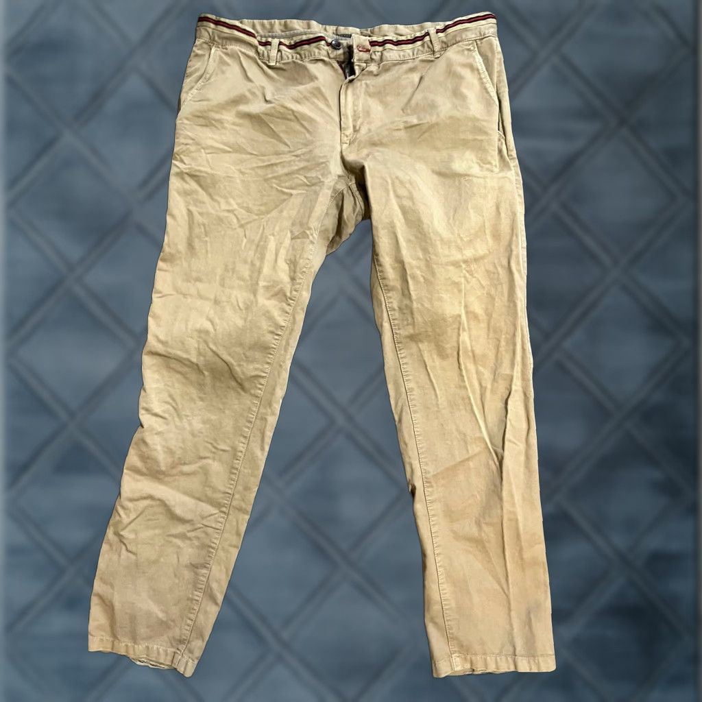 Zara ZARA Men Chino Pants Beige 40 Regular Inseam 33 Cotton Blend Flat Front Logo Basic Collection Classic USA Preppy Mens Size US 40 / EU 56 - 1 Thumbnail