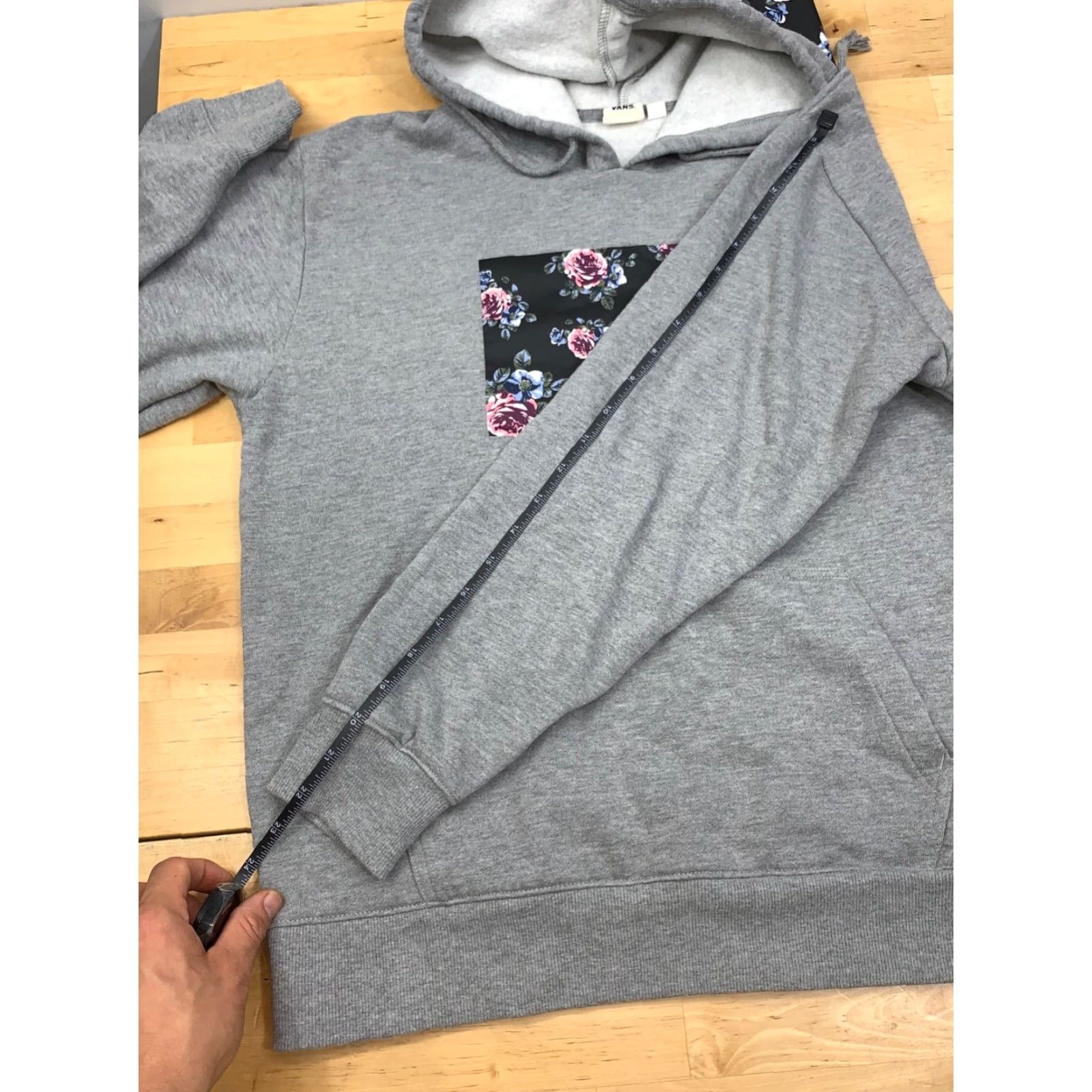 Vans Vans Pullover Hoodie Gray M Graphic Print Beach Skateboarding Unisex Adults Hoodie Size M Size US M / EU 48-50 / 2 - 6 Thumbnail
