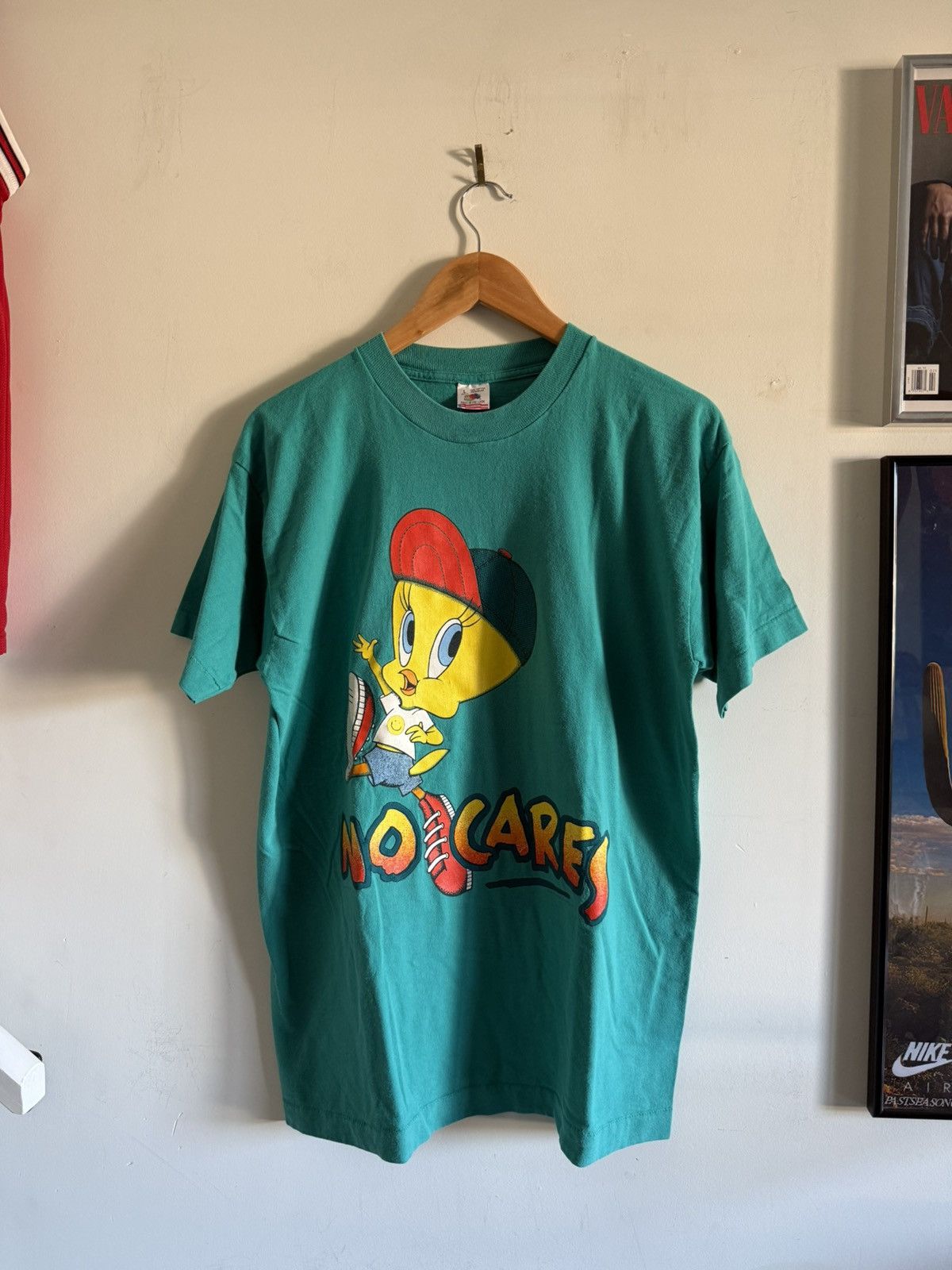 Fruit Of The Loom Tweety Bird Vintage Looney Toons Tee Size US L / EU 52-54 / 3 - 1 Thumbnail