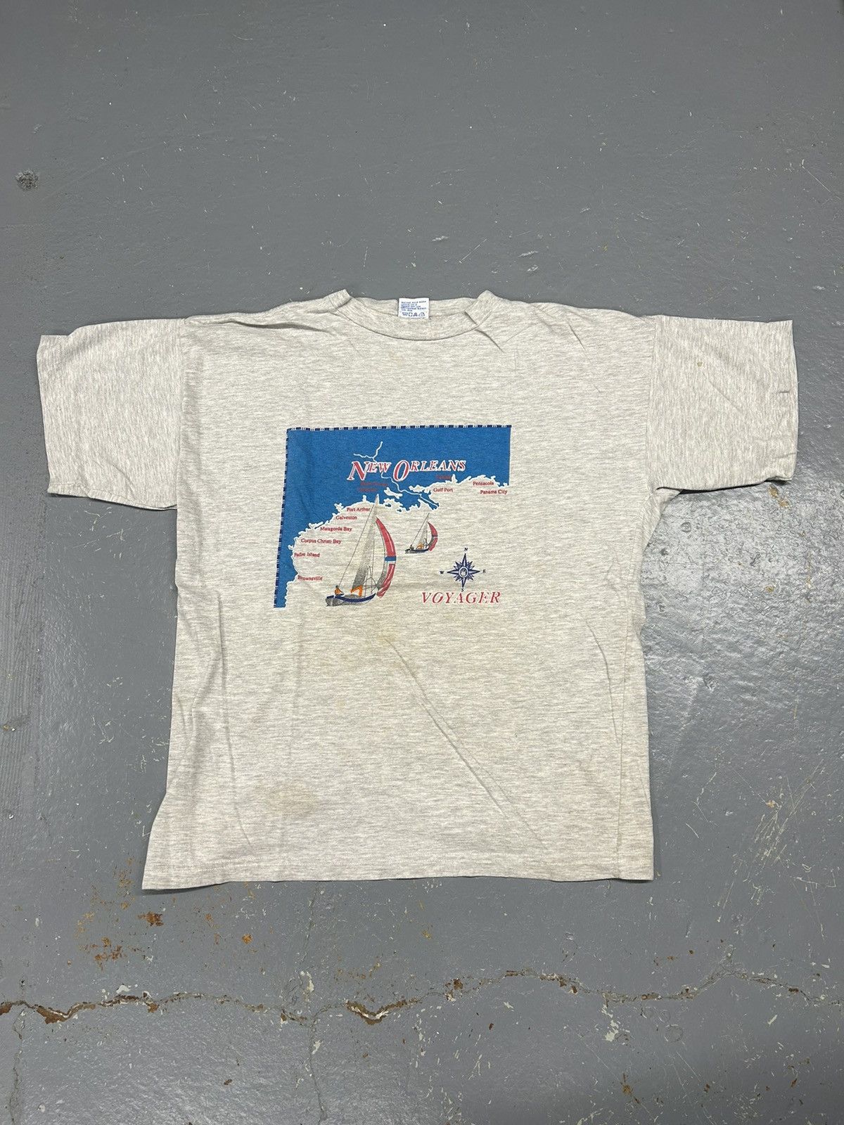 Japanese Brand × Vintage Crazy Vintage 90s Essential Grey New Orleans Graphic T-Shirt Size US L / EU 52-54 / 3 - 1 Thumbnail