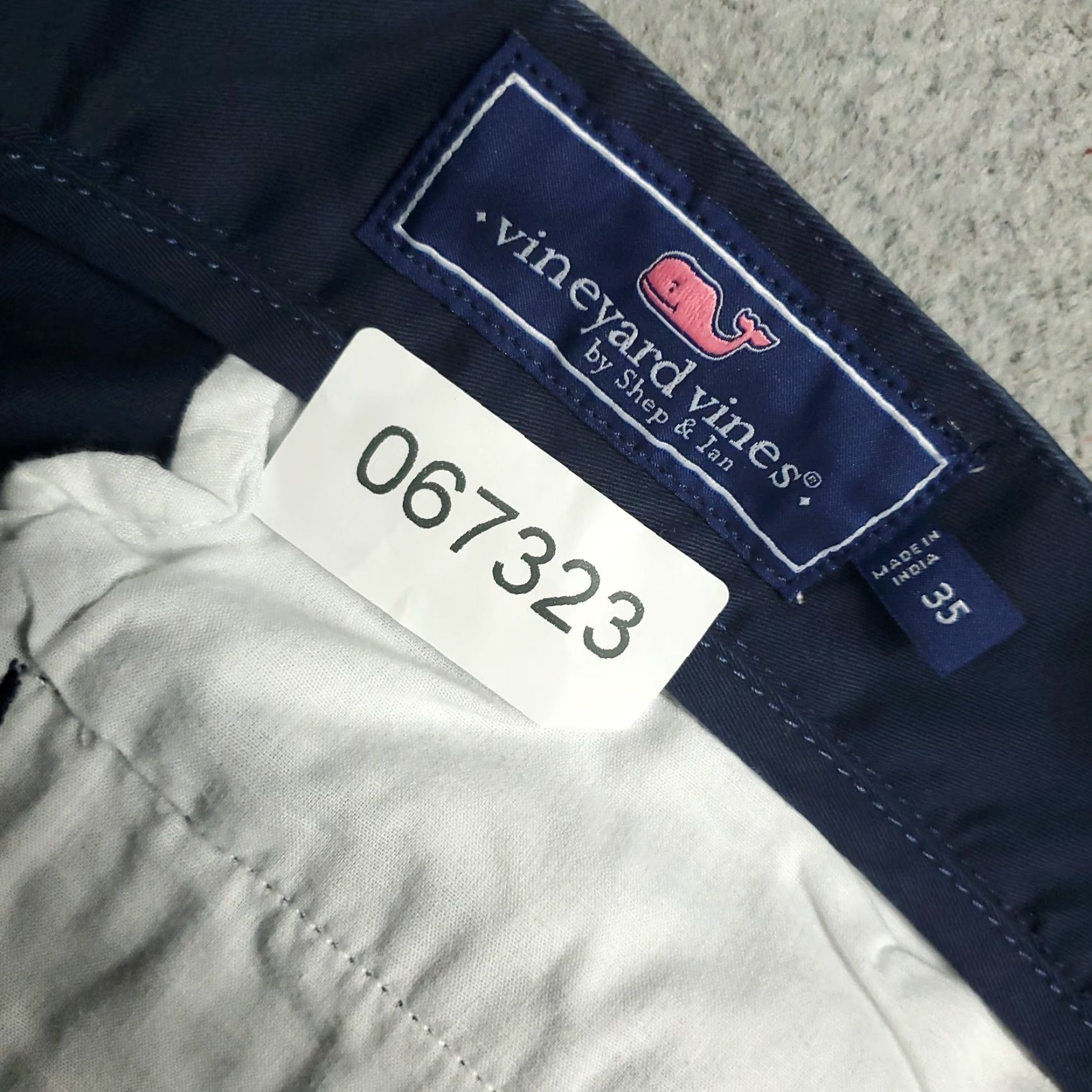 Vineyard Vines VINEYARD VINES Shorts Mens 35 Blue Breaker Classic Fit Flat Front Chino Shorts Mens 35 Blue Breaker Classic Fit Flat Front Chino Size US 35 - 8 Thumbnail
