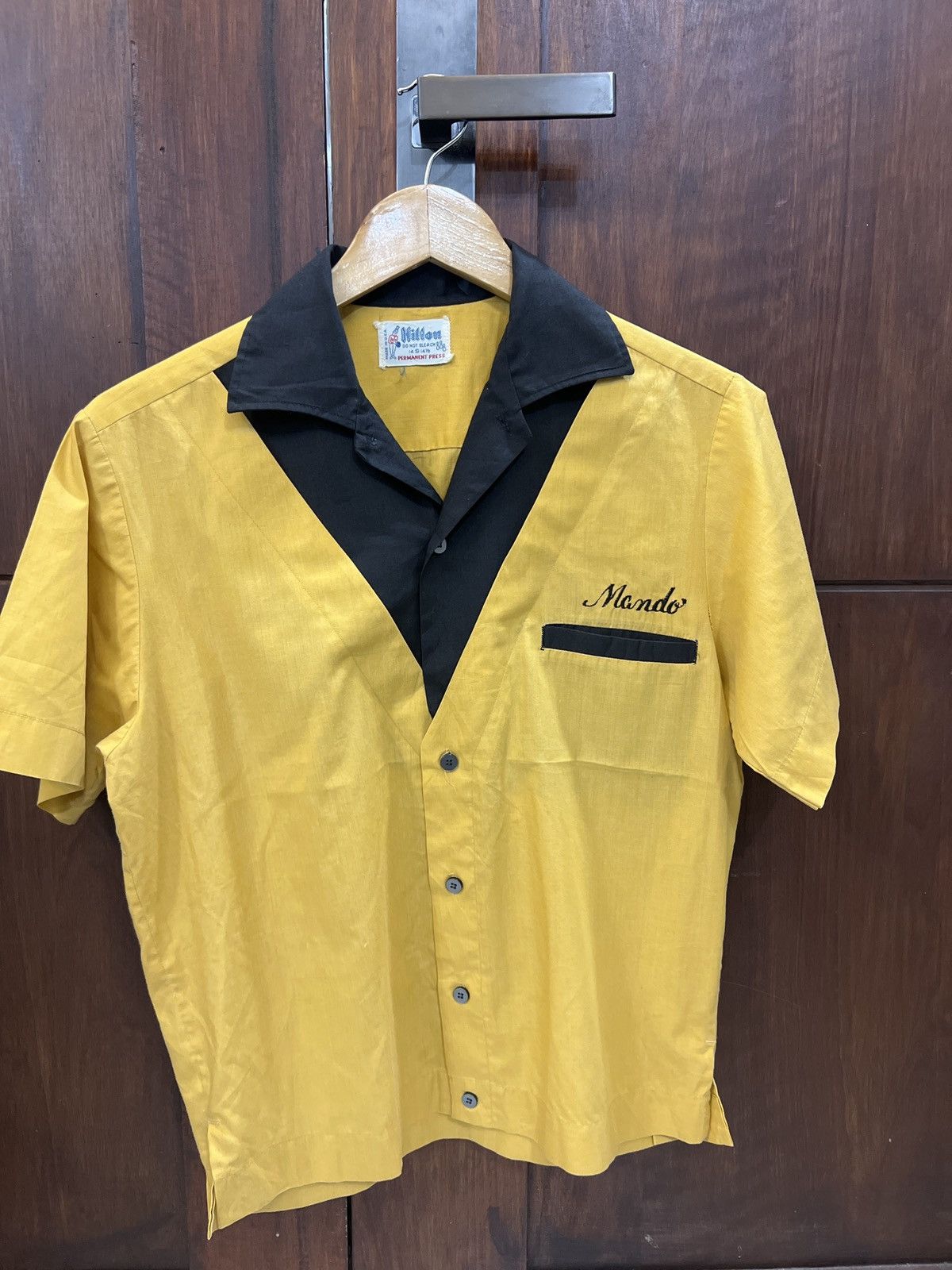 Vintage *RARE* Vintage Hilton USA-Made Bowling Shirt - Size US S / EU 44-46 / 1 - 2 Thumbnail