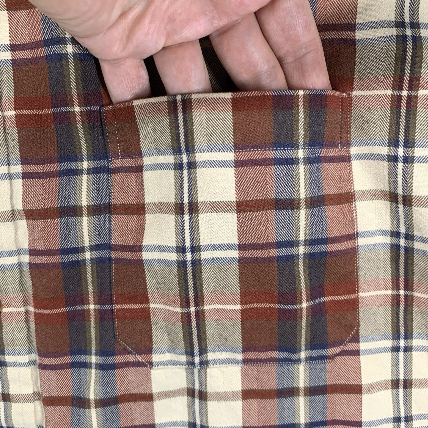 Vintage VINTAGE L.L. Bean Button-Up Plaid Shirt LT Brown Outdoor 90s Mens Size US L / EU 52-54 / 3 - 7 Thumbnail