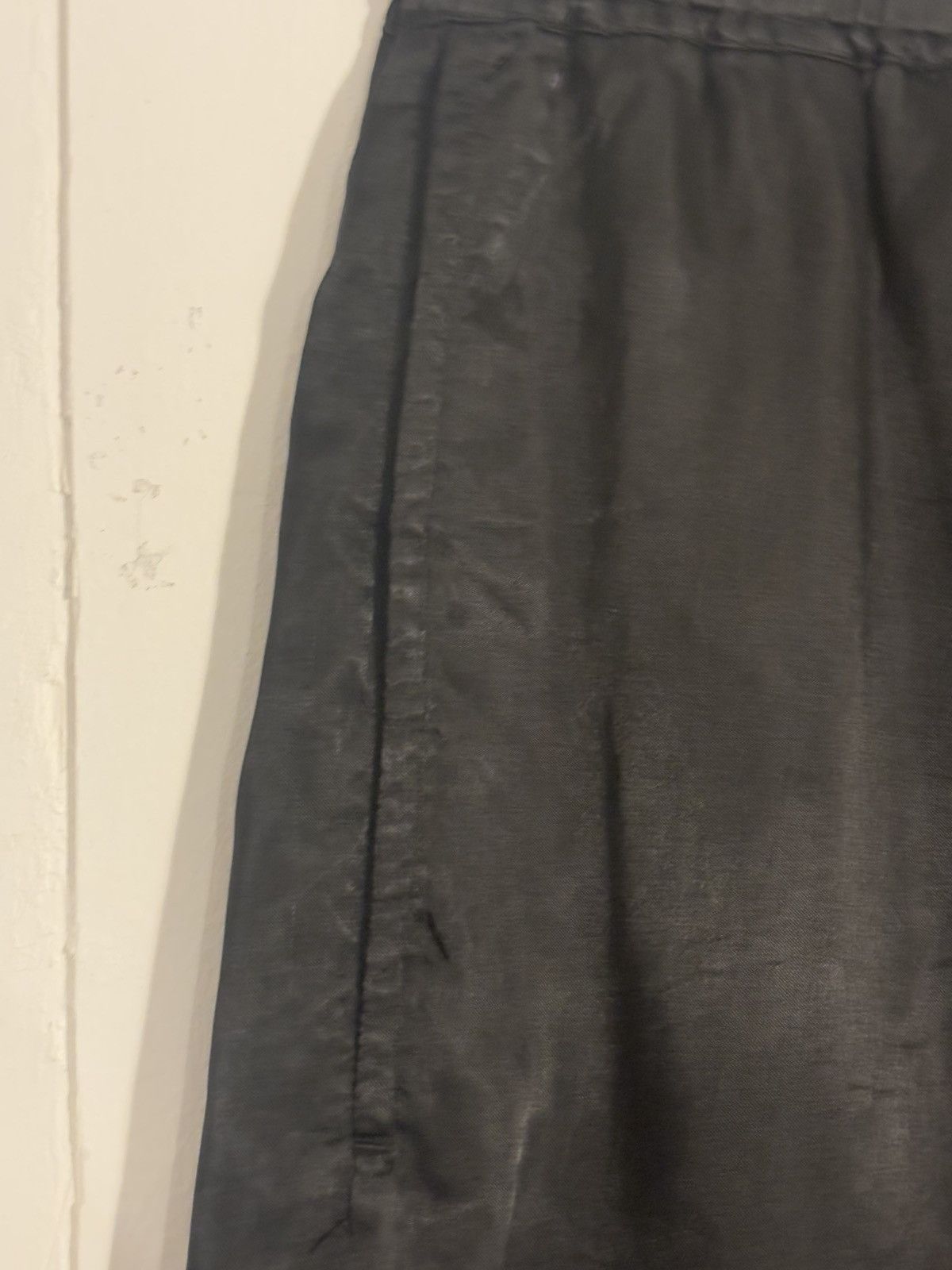 Rick Owens Rick Owen’s Larry short in black 100% cupro Size US 26 / EU 42 - 4 Thumbnail