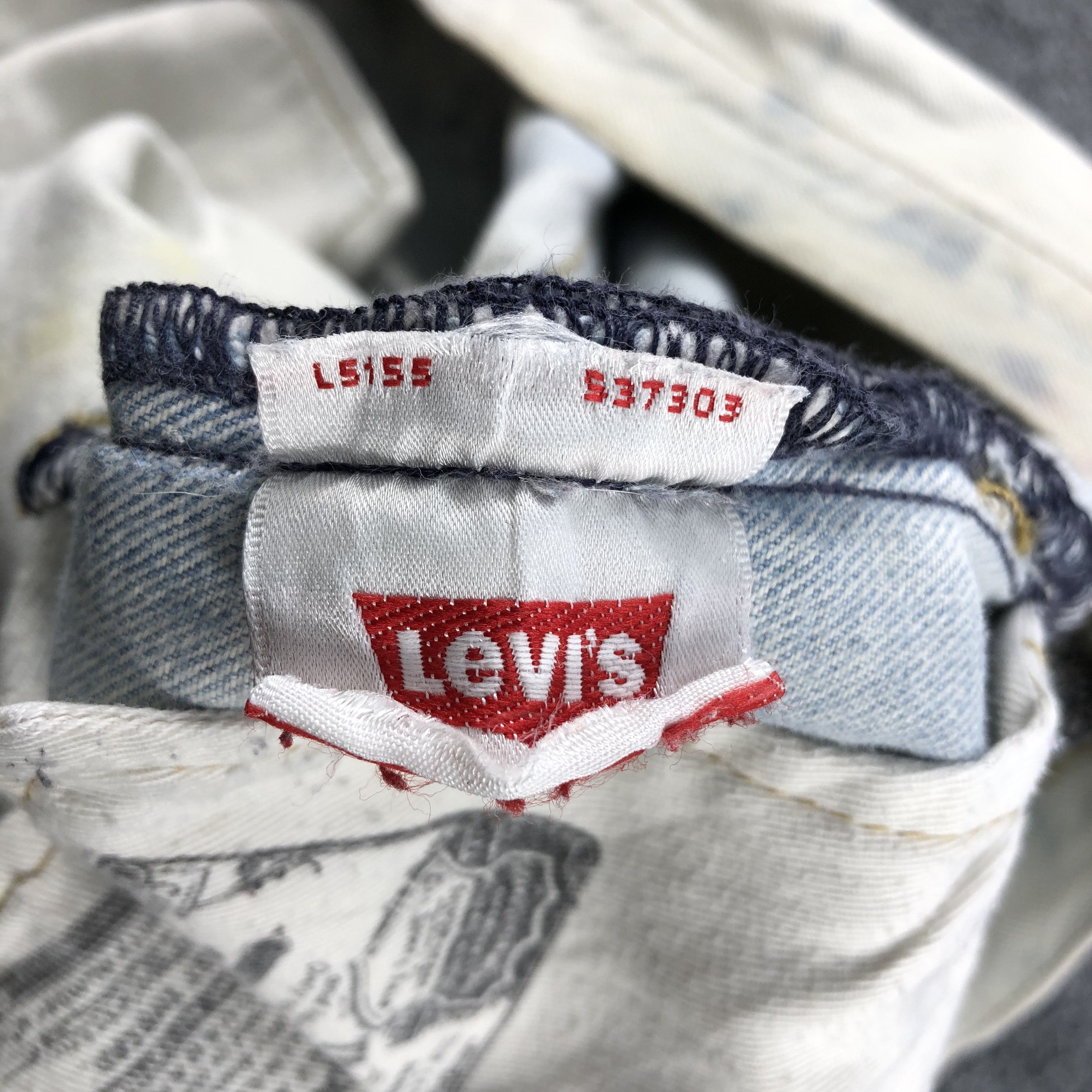 Levi's Light Wash Vintage Distress Levis 501 Jeans-JM1525 Size US 36 / EU 52 - 15 Thumbnail