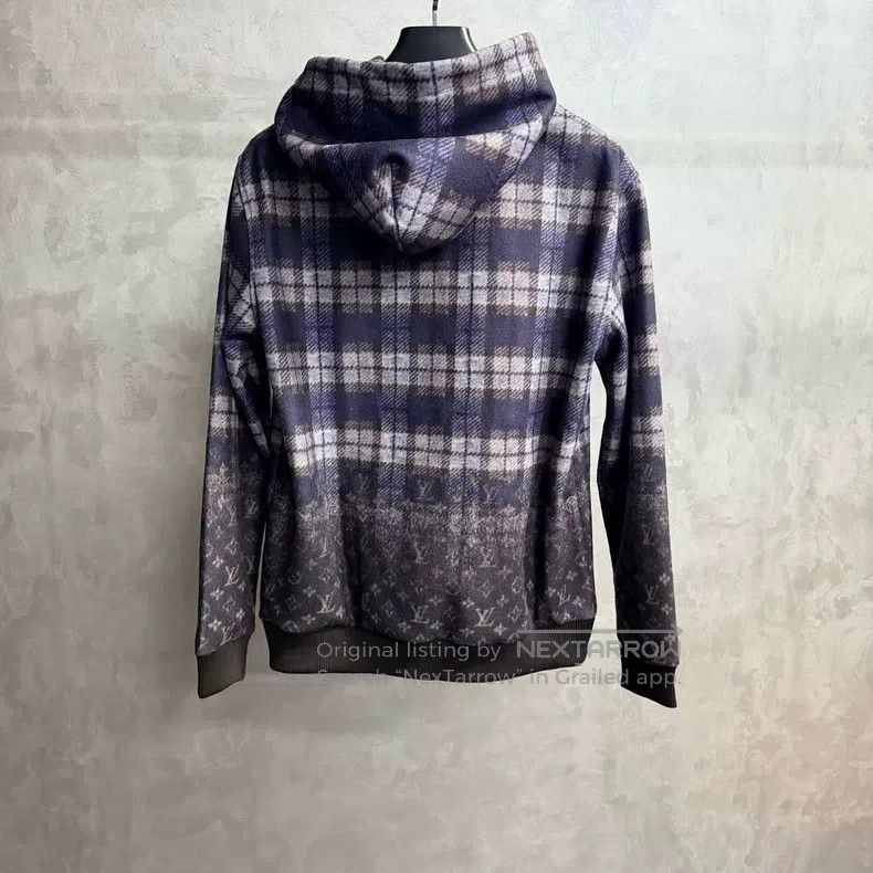 Louis Vuitton Louis Vuitton 26 Latest Long Sleeve Hooded Design Sweater Size US S / EU 44-46 / 1 - 5 Thumbnail