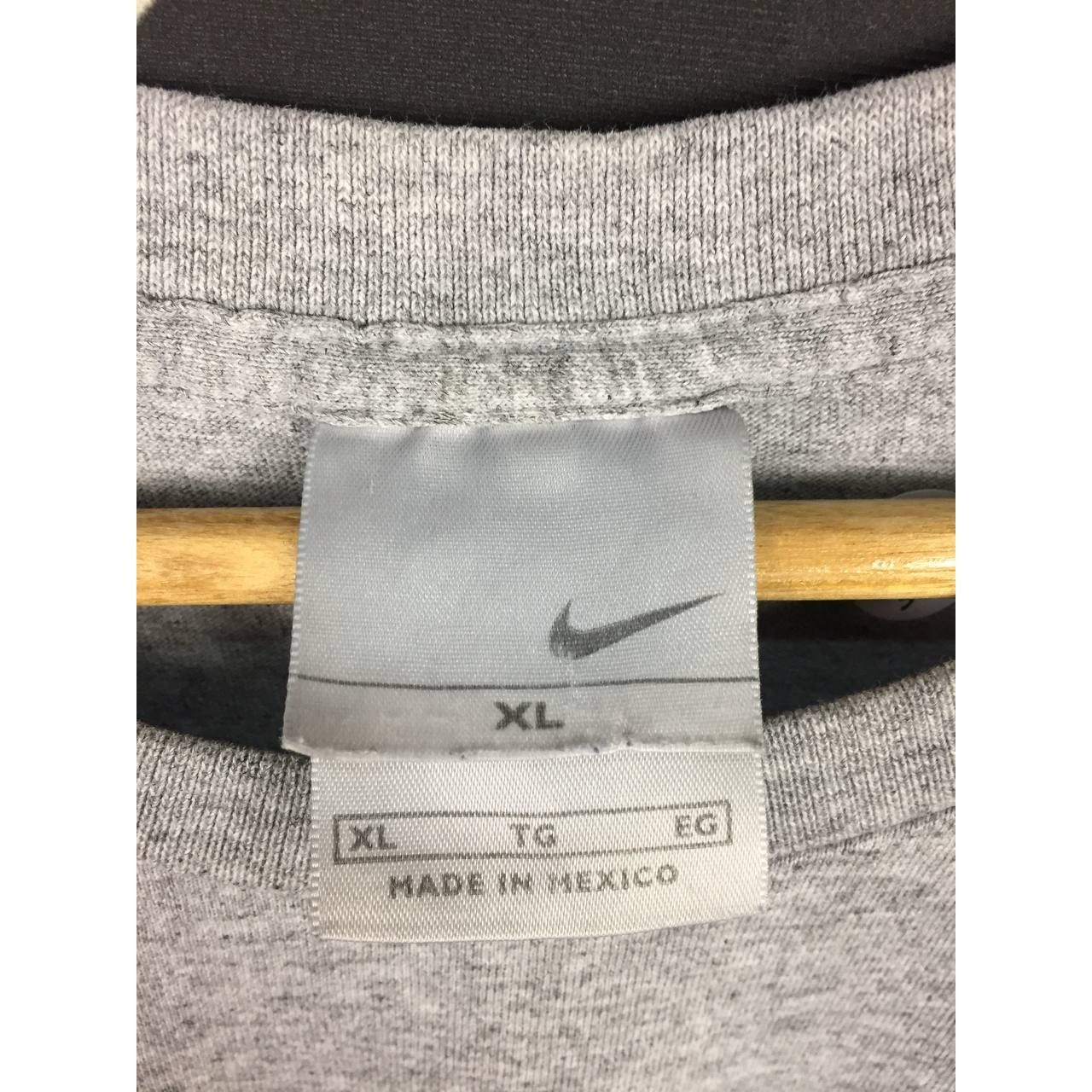 Nike × Vintage Vtg Y2K Nike Swoosh Embroidered Logo Tee Size XL Size US XL / EU 56 / 4 - 8 Thumbnail