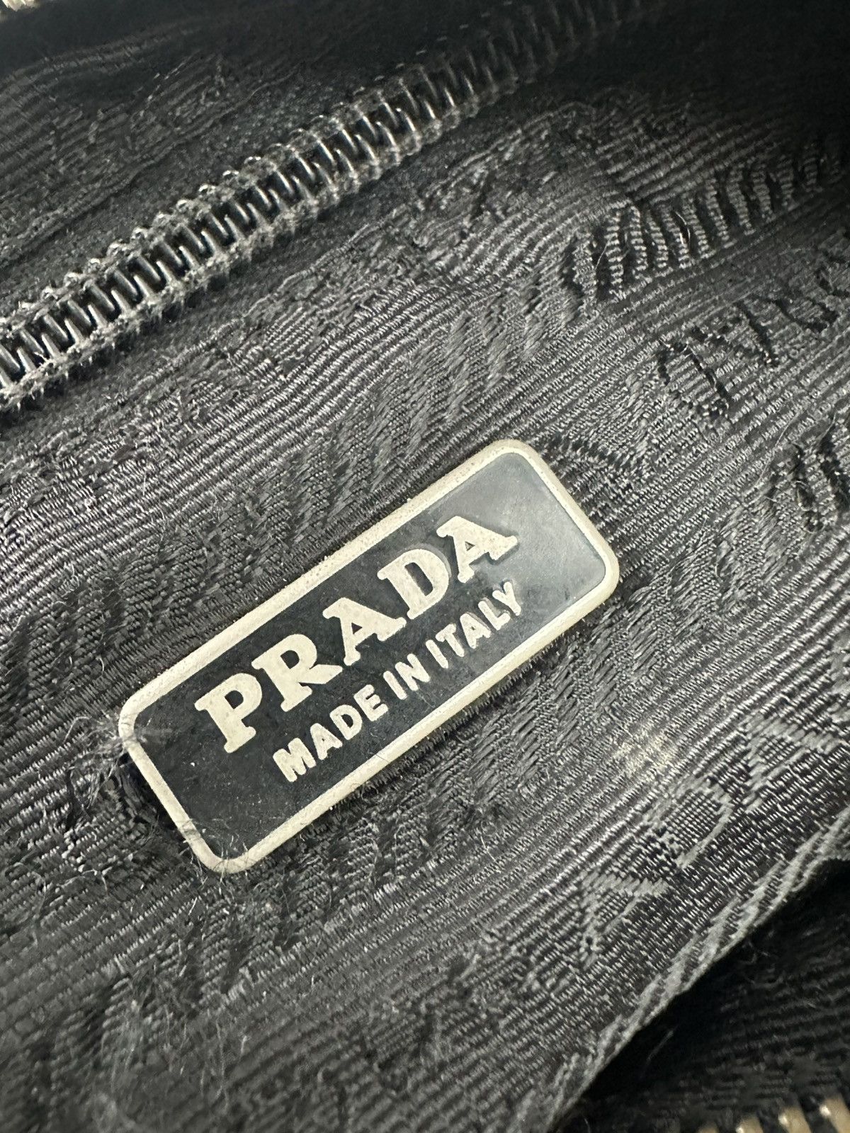 Prada Prada - Vintage Tessuto Nylon Shoulder Bag - Triangle Logo Size ONE SIZE - 11 Thumbnail