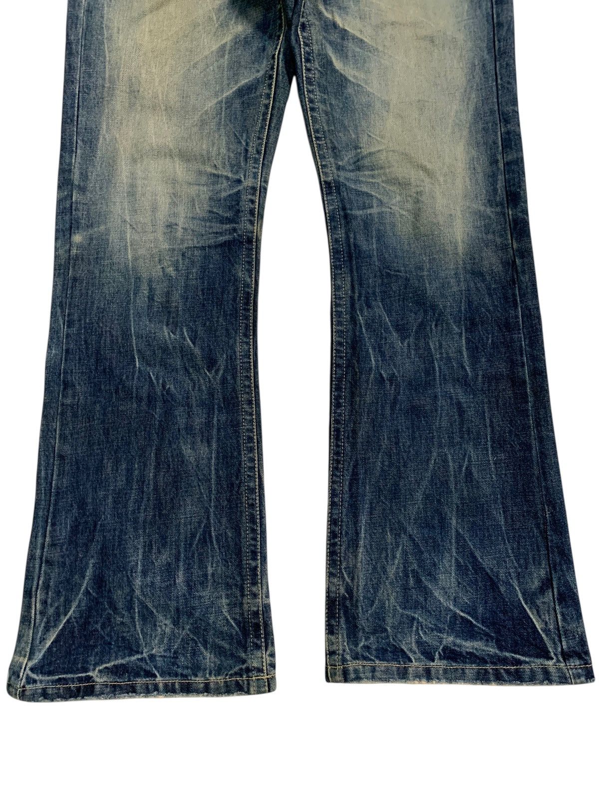 GOSTAR DE FUGA FLARE JAMBANGEE RUSTY PUNK STYLE JAPANESE DISTRESSED DENIM Size US 34 / EU 50 - 6 Thumbnail