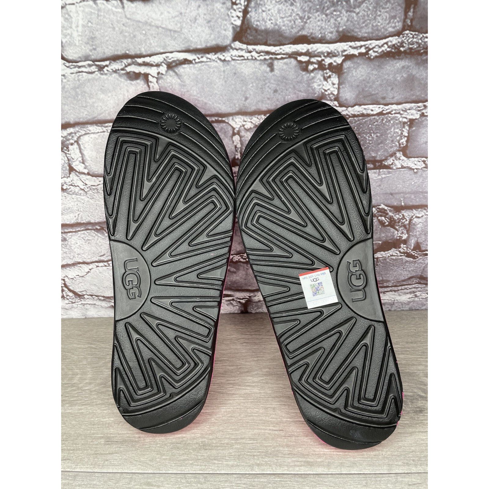 Ugg UGG WILCOX SLIDE Pink Rubber Light Waterproof Sport Sandals Size US 10 / EU 43 - 7 Thumbnail