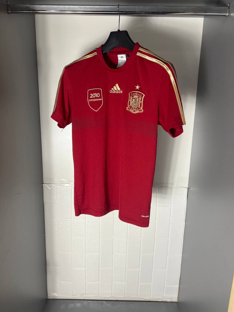 Adidas VINTAGE ADIDAS SPAIN RETRO SOCCER JERSEY MADRID BARCRLONA Size US S / EU 44-46 / 1 - 3 Thumbnail