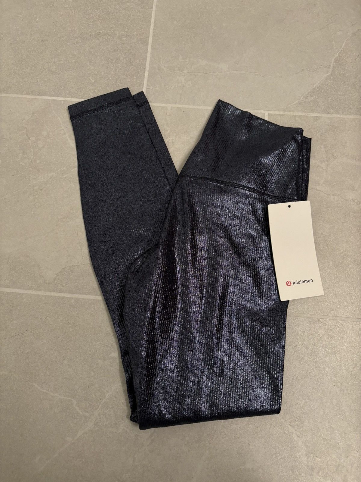 Lululemon Lululemon Align Rib HR 28’’ Radiate Foil Black Night Size 8 Size 30" / US 8 / IT 44 - 10 Thumbnail
