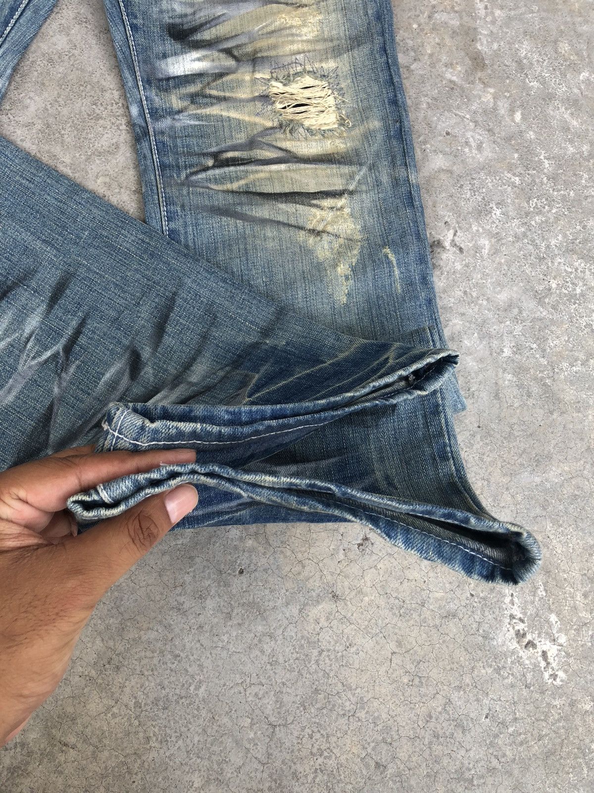 Who Decides War Japanese Urban Craft Distressed Jeans Size US 31 - 13 Thumbnail