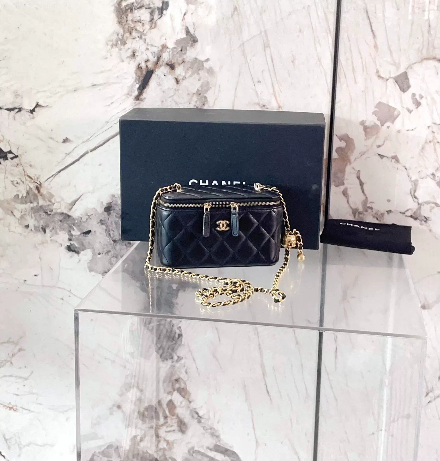 Chanel Pre-loved Bag Very good condition Size ONE SIZE - 1 Thumbnail