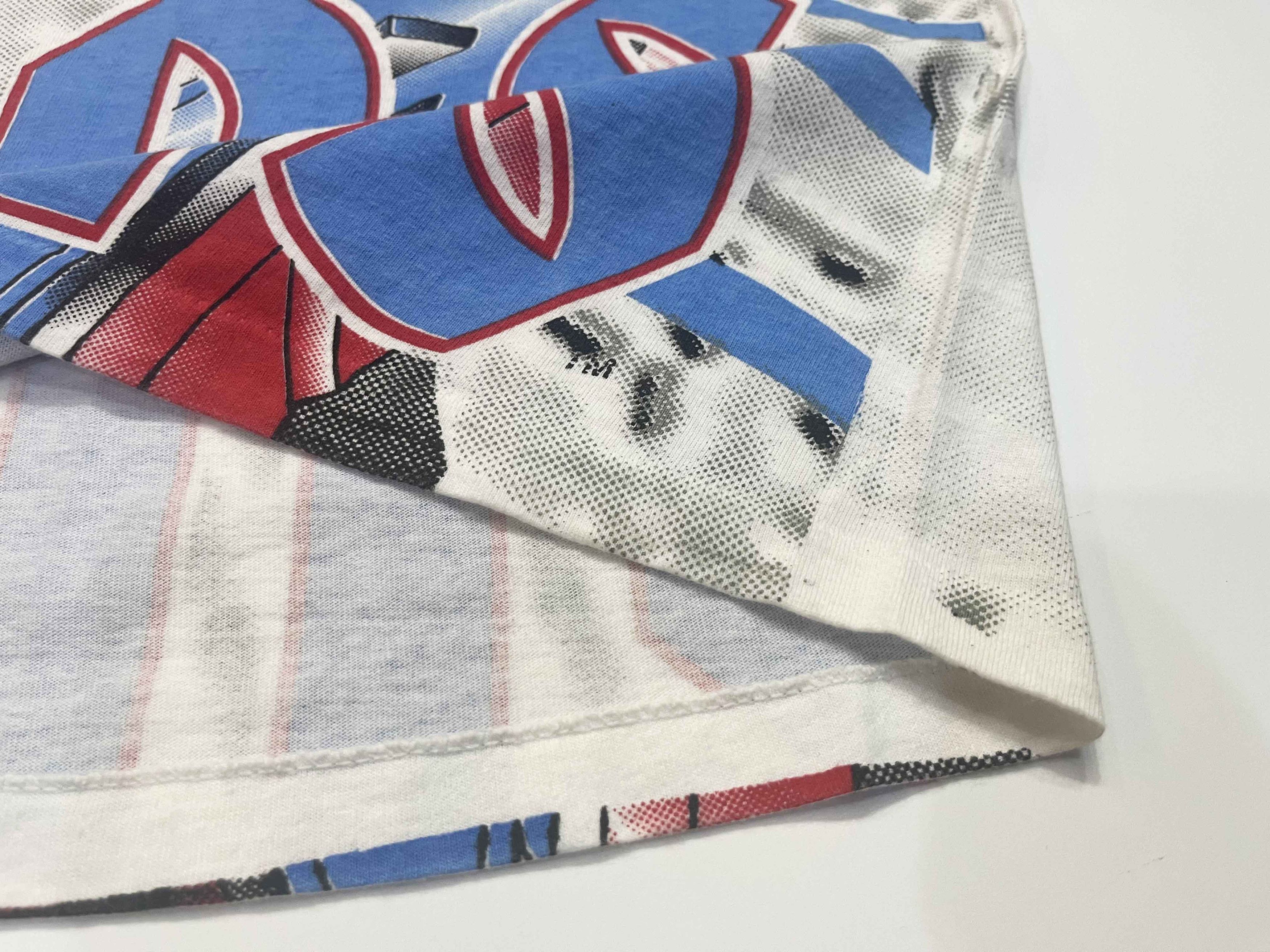 Vintage Vintage Magic Johnson NFL Houston Oilers AOP T-Shirt Size US XL / EU 56 / 4 - 7 Thumbnail