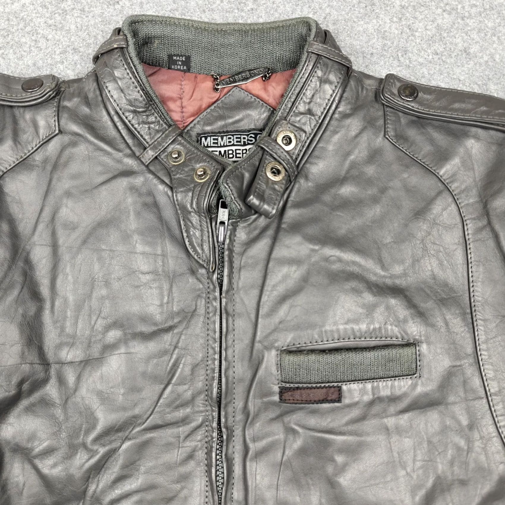 Members Only VINTAGE Members Only Jacket Mens 38 Gray Leather Bomber Full Zip Pockets 80s Size US XXS / EU 40 - 3 Thumbnail