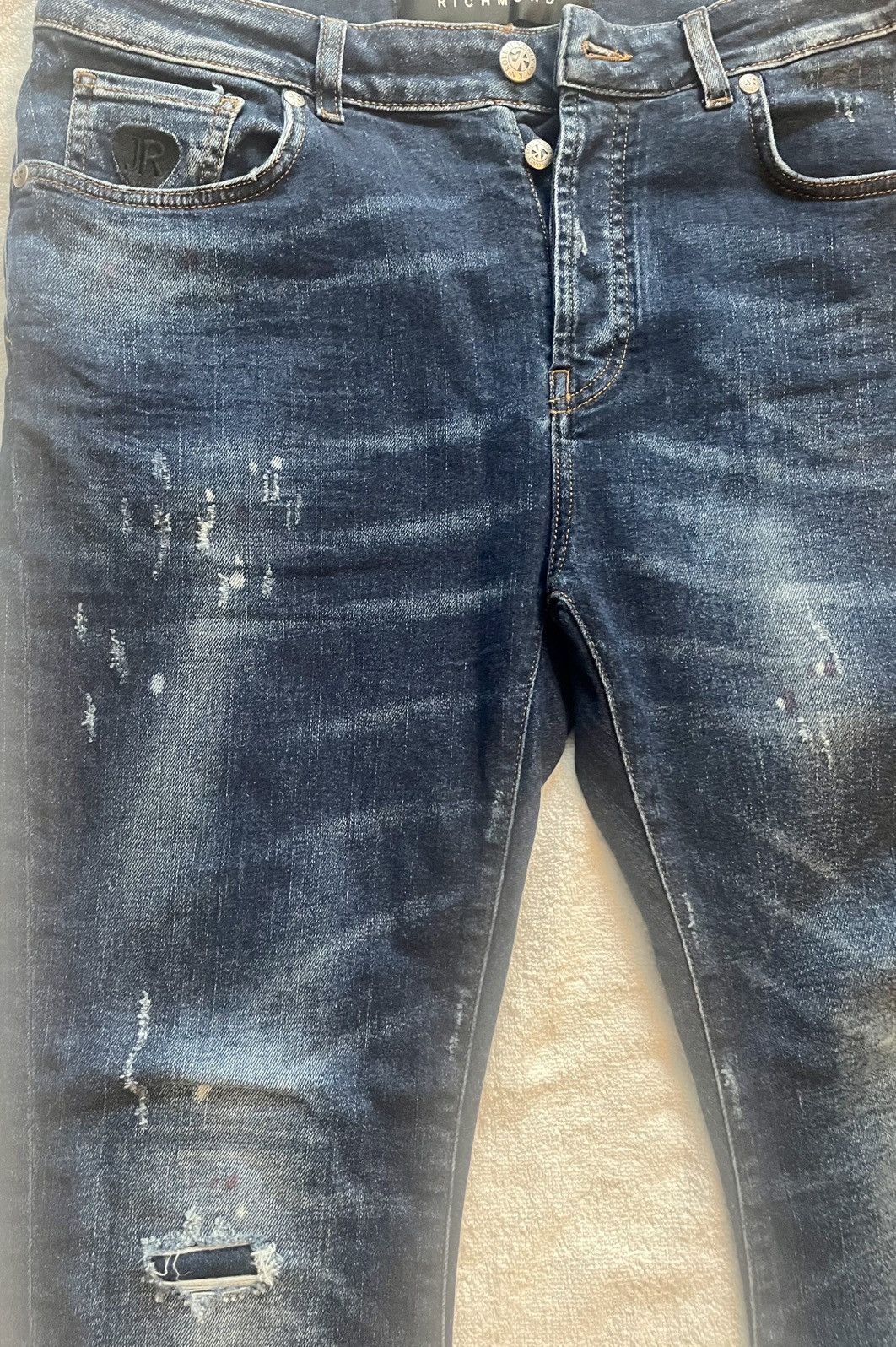 John Richmond John Richmond Distressed Jeans Paint Splatter Size 32 Size US 32 / EU 48 - 2 Thumbnail