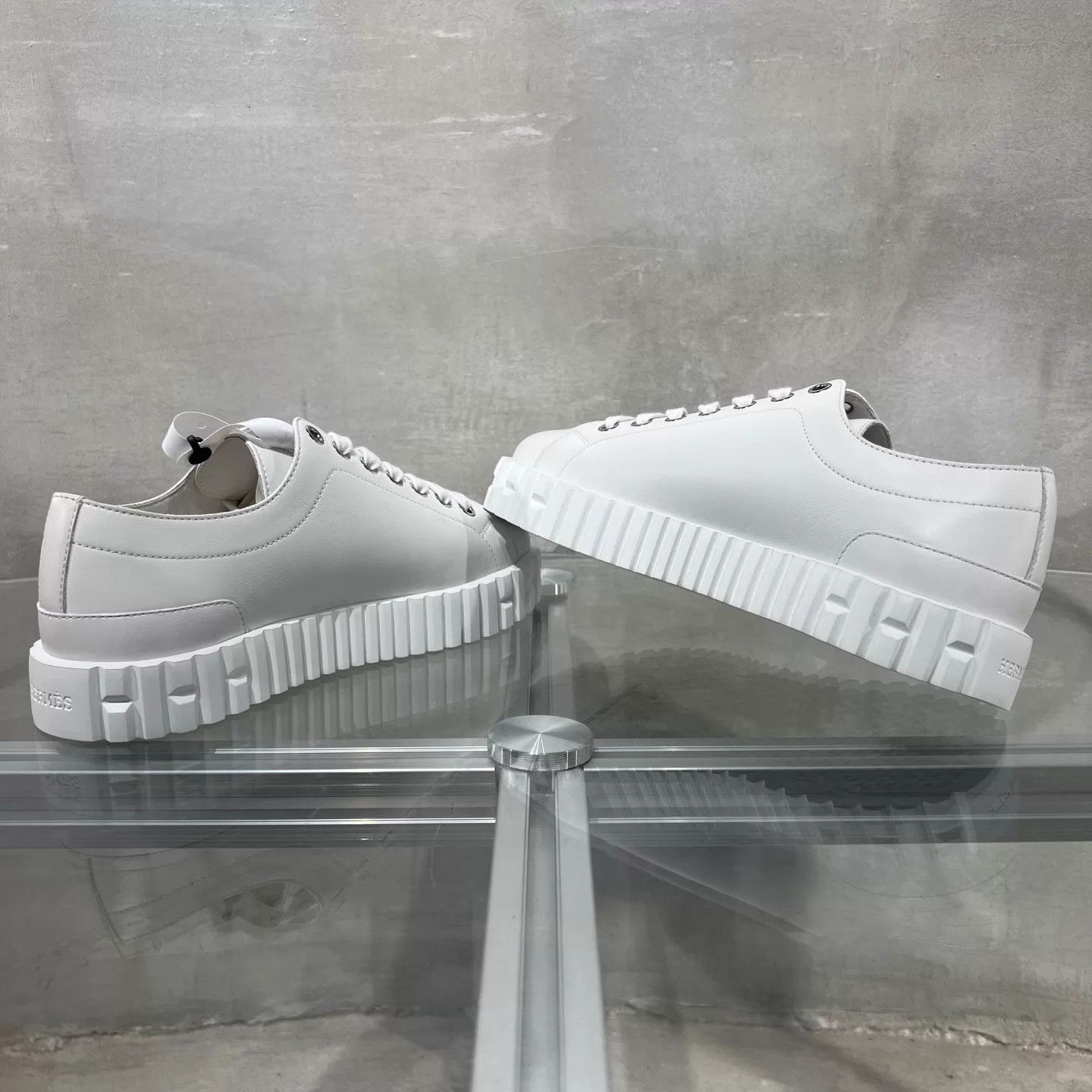 Hermes Hermes Biscuit Sneakers White 36 BNIB Size US 5.5 / IT 35.5 - 5 Thumbnail