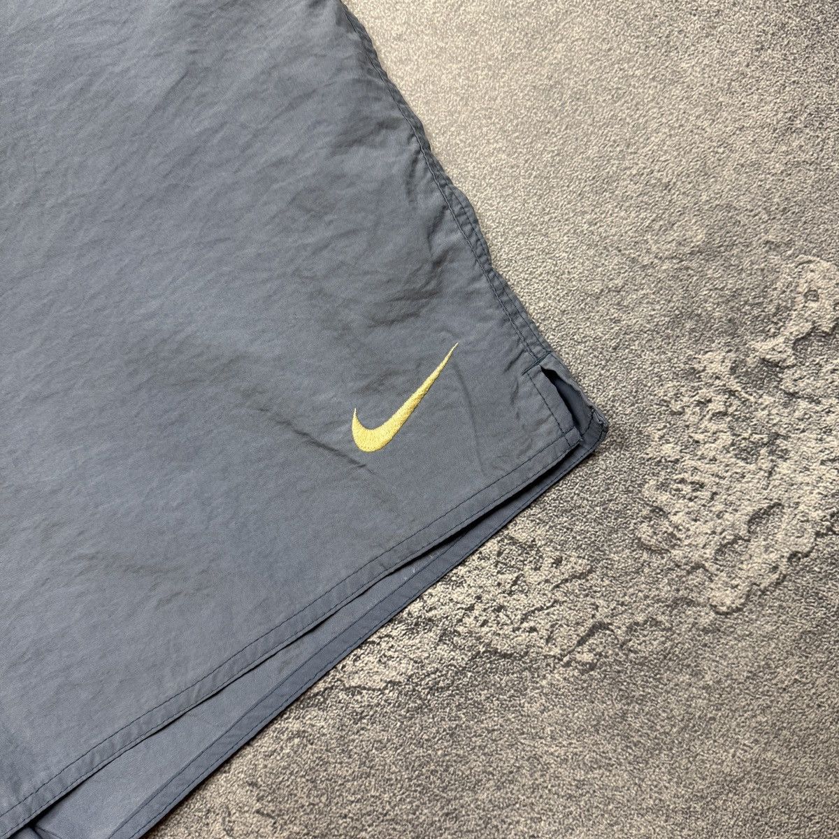 Nike × Vintage Nike Vintage Big Logo Shorts 90s Size US 34 / EU 50 - 3 Thumbnail