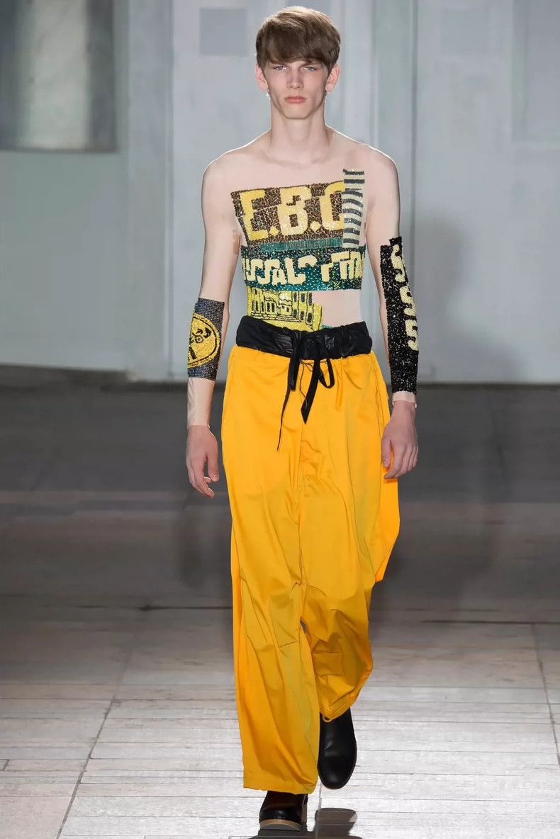Maison Margiela Maison Margiela SS15 Season Margilla Collage Art Short Sle Size US S / EU 44-46 / 1 - 6 Thumbnail