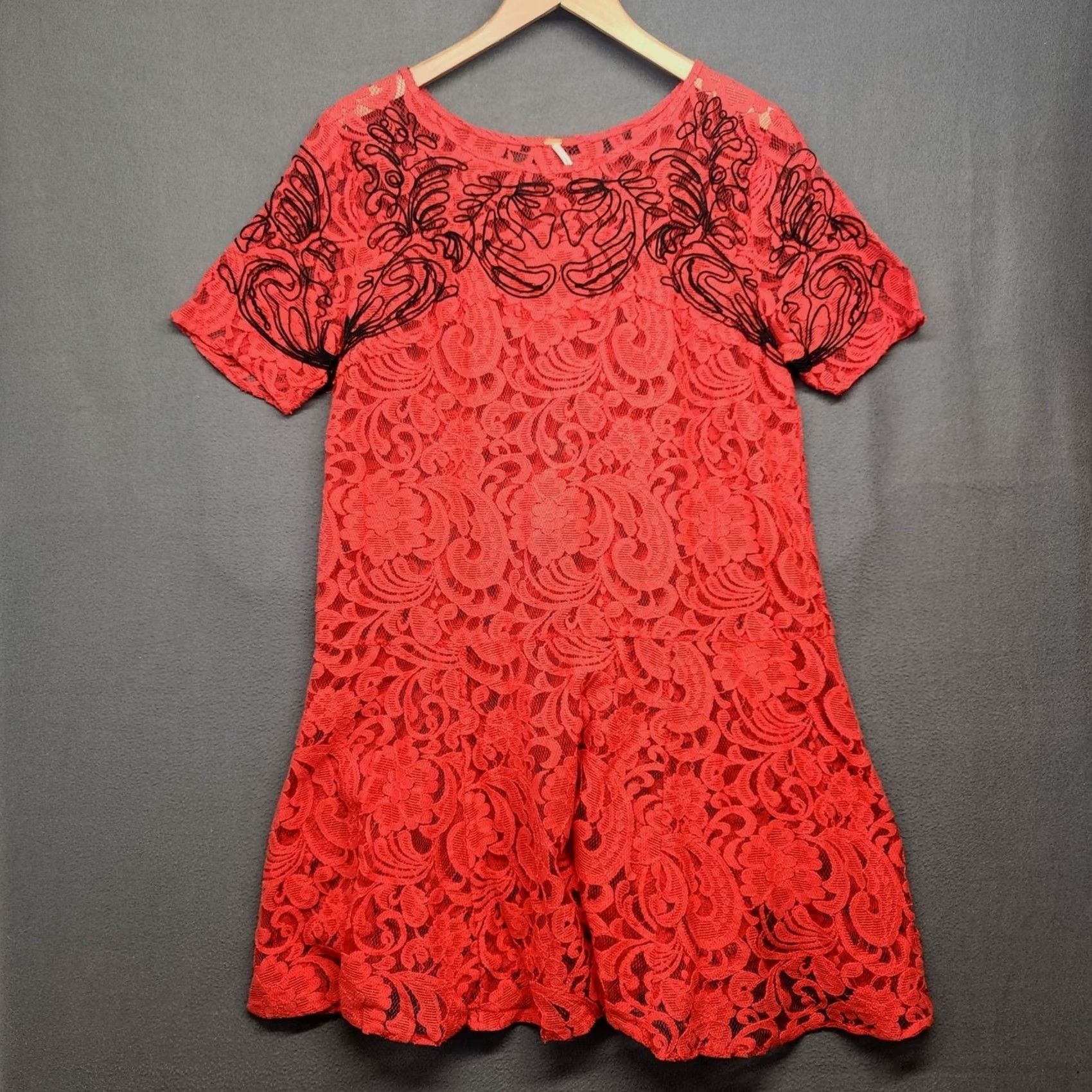 Free People Free People Dress Shell Red Lace Shift Pullover Short Sleeve Size L Womens Knee Length Dress Size L / US 10 / IT 46 - 2 Thumbnail