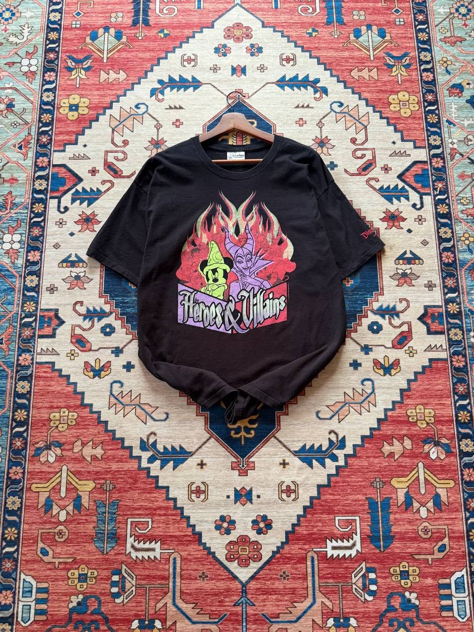 Disney Very Rare Disneyland 2014 Heroes and Villains Tshirt Size US XL / EU 56 / 4 - 2 Thumbnail