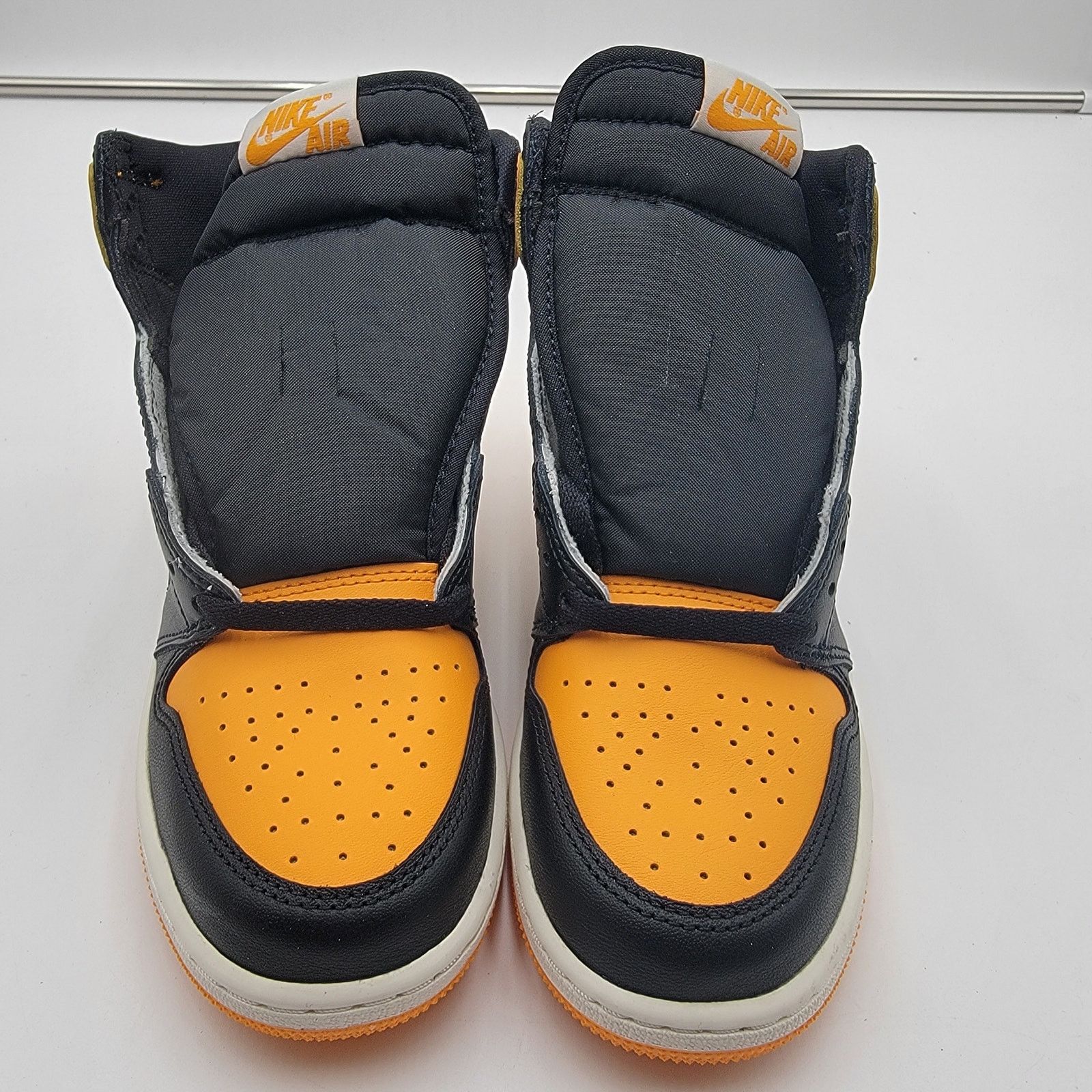 Jordan Brand Air Jordan 1 Retro High OG GS 'Yellow Toe' Sz 5.5 575441-711 Size US 5.5 / EU 38 - 3 Thumbnail