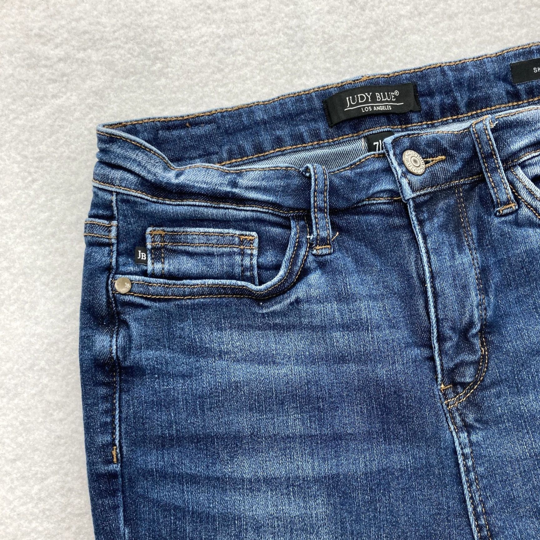 Denime Judy Blue Jeans Womens Skinny Fit Medium Wash Blue Stretch Denim 28in Inseam Pockets Slim Rise Mid 8.5-10.5in Size 28" / US 6 / IT 42 - 3 Thumbnail